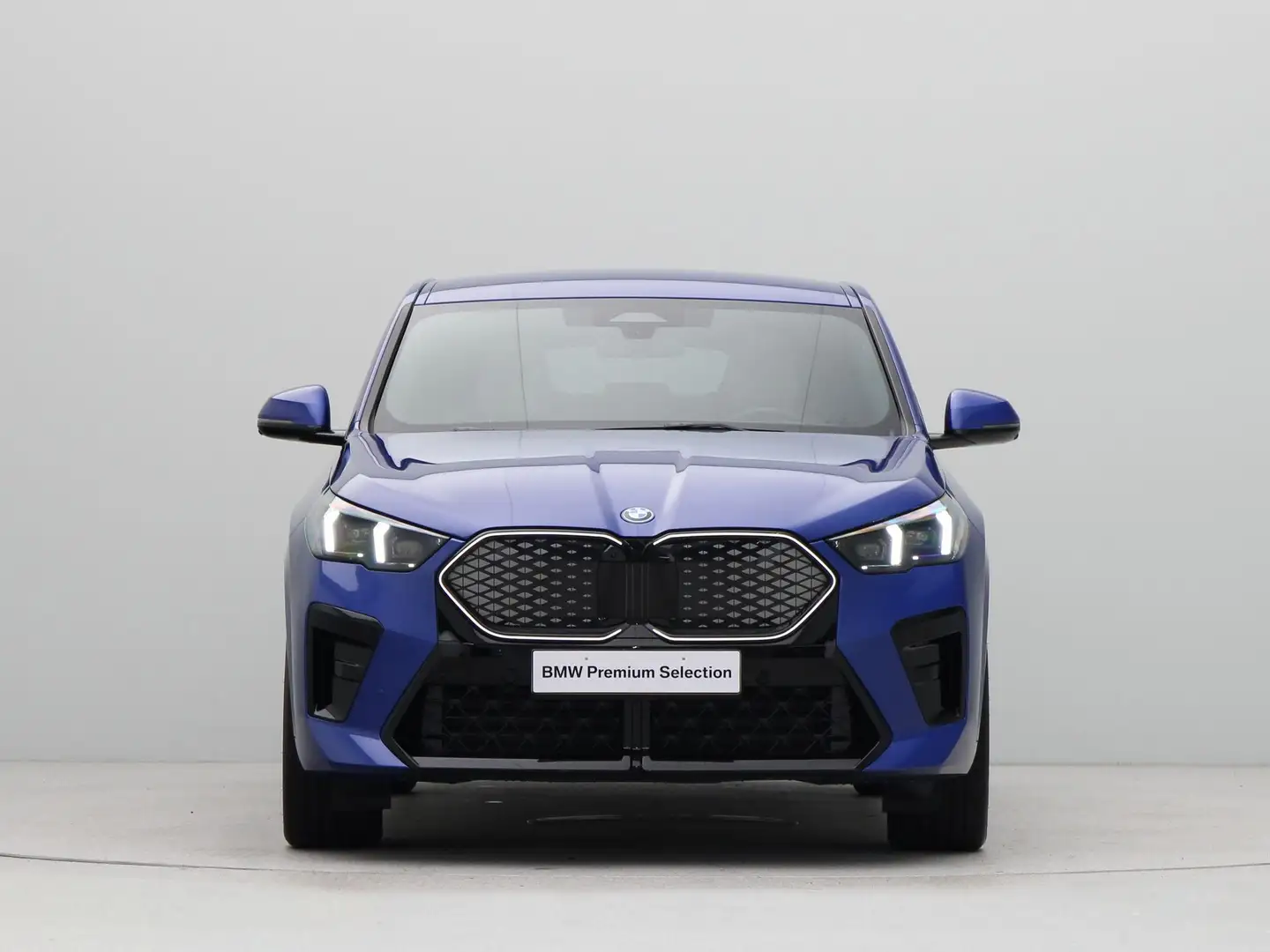 BMW iX2 eDrive20 67 kWh M-Sport Blu/Azzurro - 2