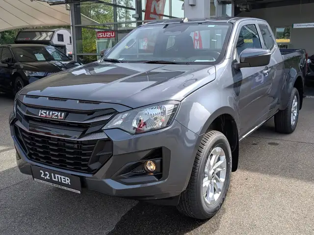 Isuzu D-Max D-Max 2.2 Space Cab 4WD LS SCHALTER