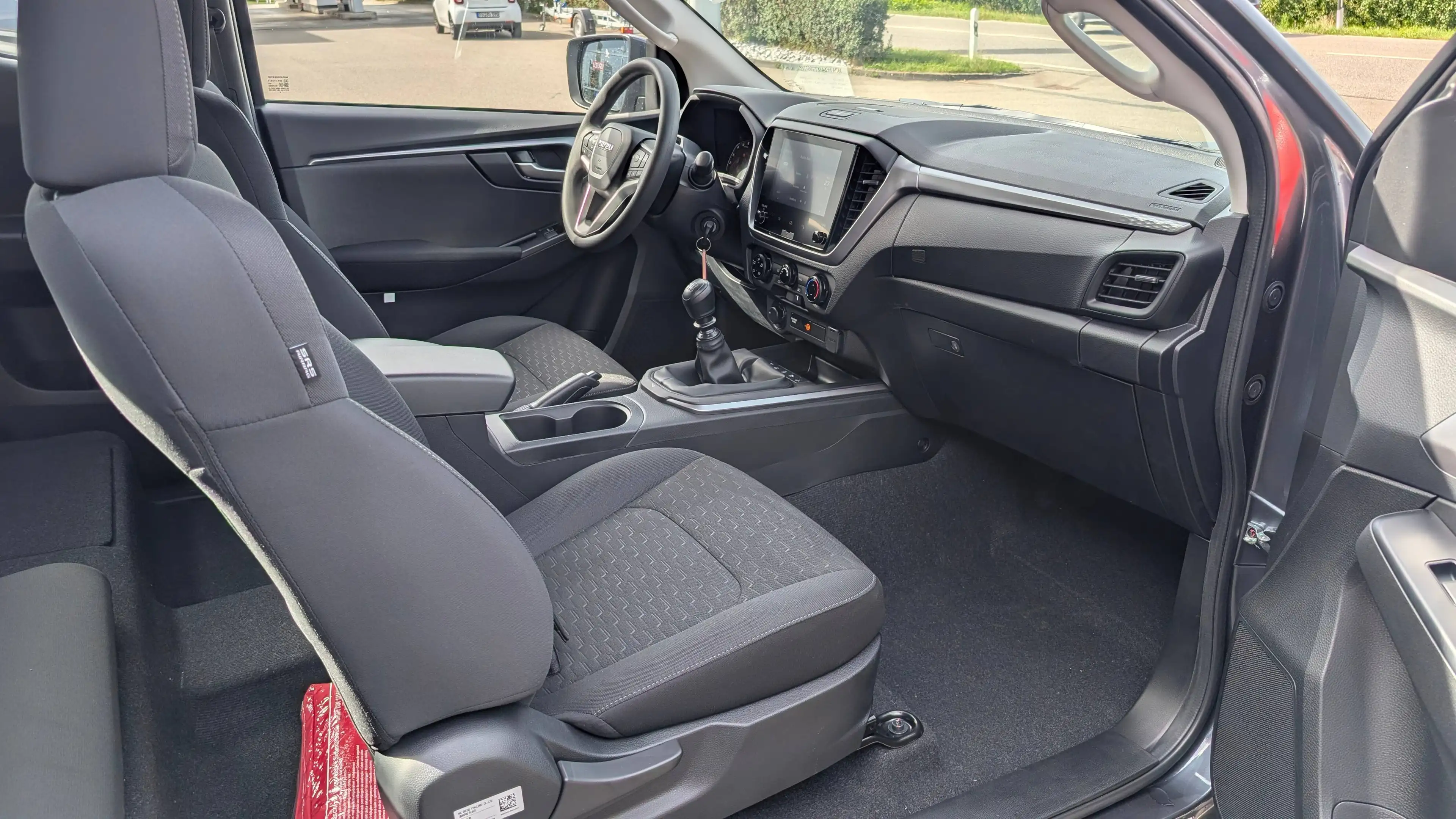 Isuzu D-Max D-Max 2.2 Space Cab 4WD LS SCHALTER — photo 8