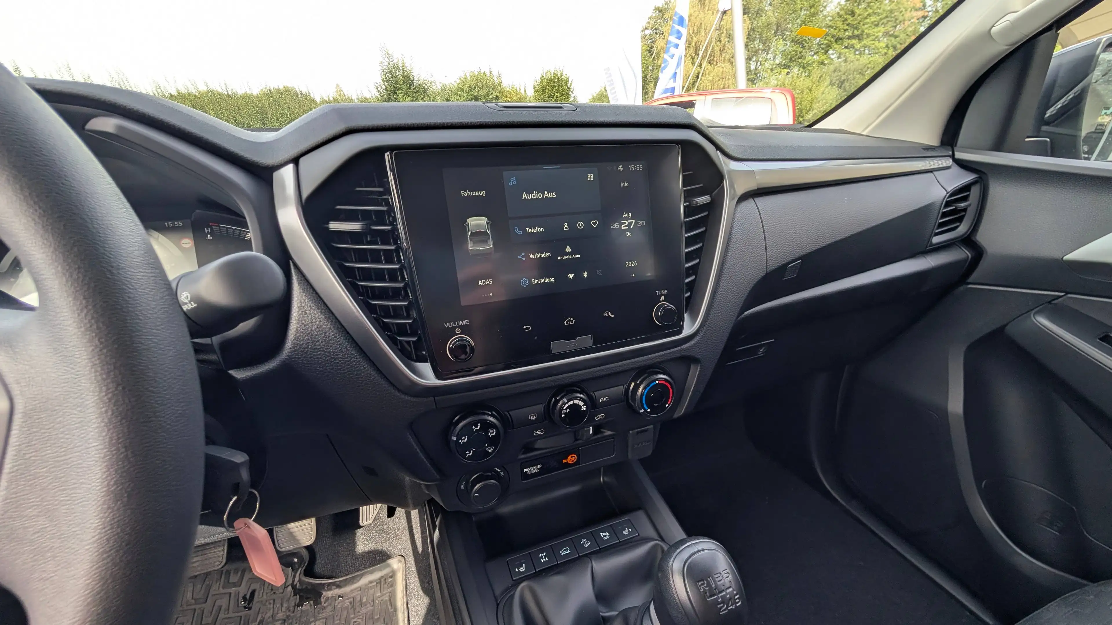 Isuzu D-Max D-Max 2.2 Space Cab 4WD LS SCHALTER — photo 13