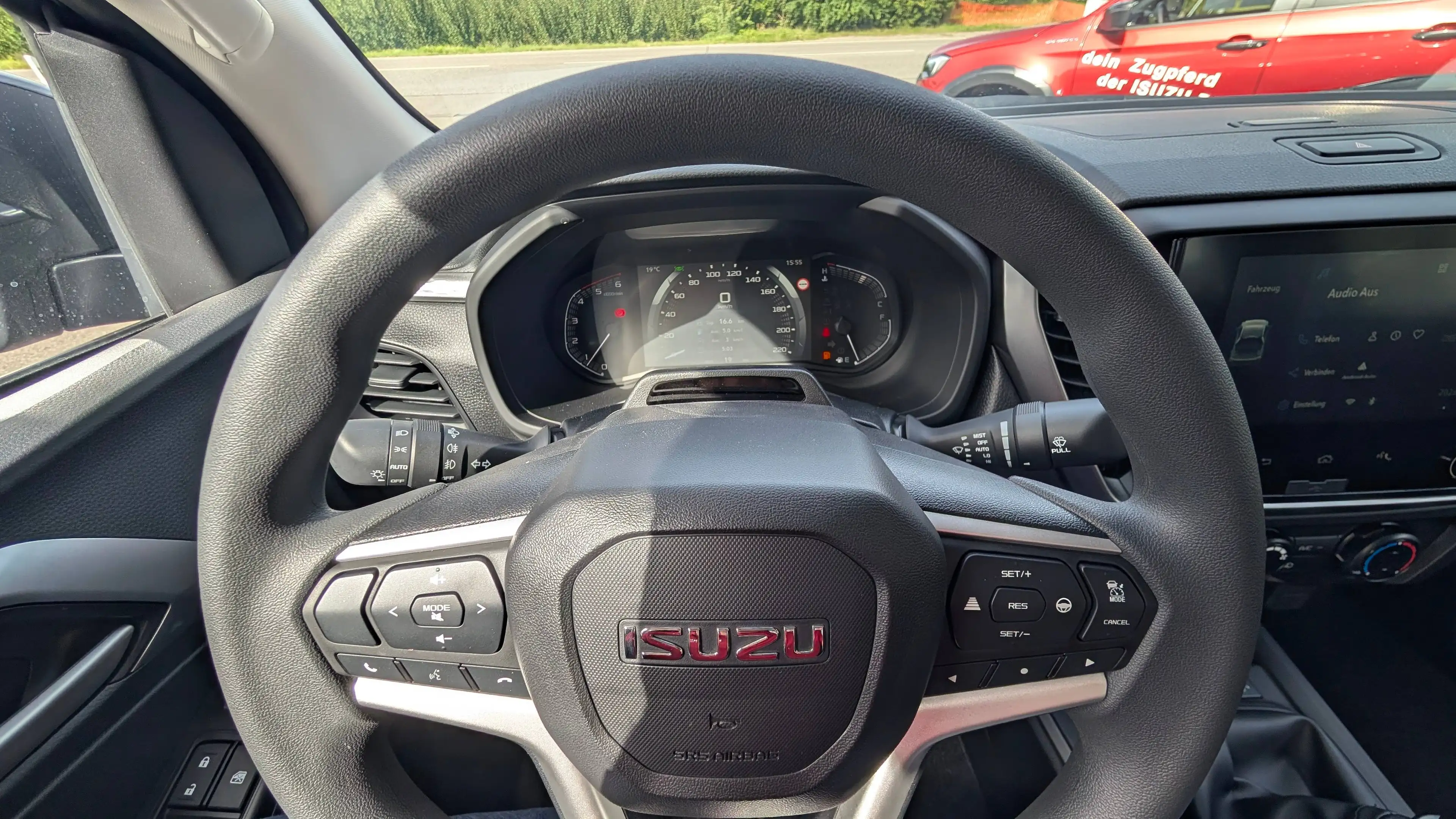 Isuzu D-Max D-Max 2.2 Space Cab 4WD LS SCHALTER — photo 12