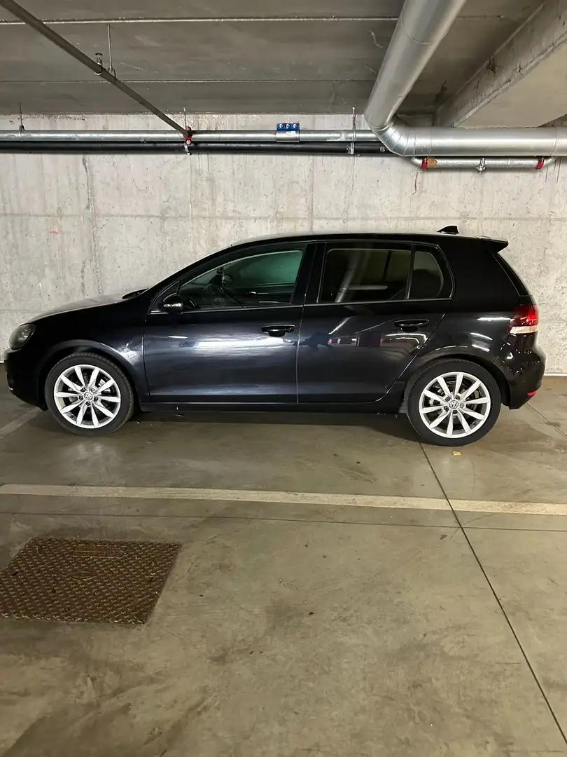 Volkswagen Golf 5p 1.6 tdi Highline - 1
