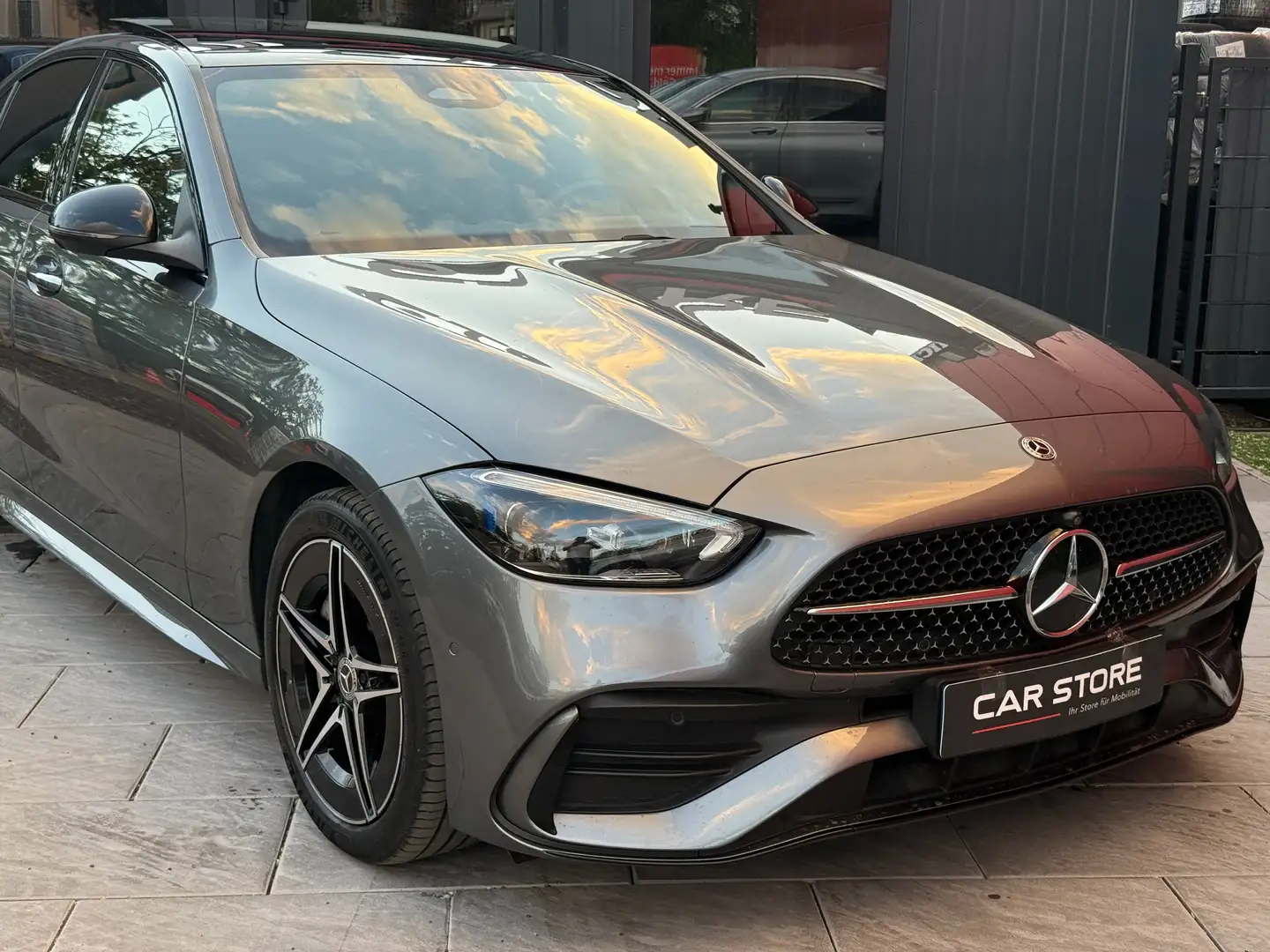 Mercedes-Benz C 300 e|4Matic|Pano|360°|Navi|Distronic|DigLight|Voll Grau - 2