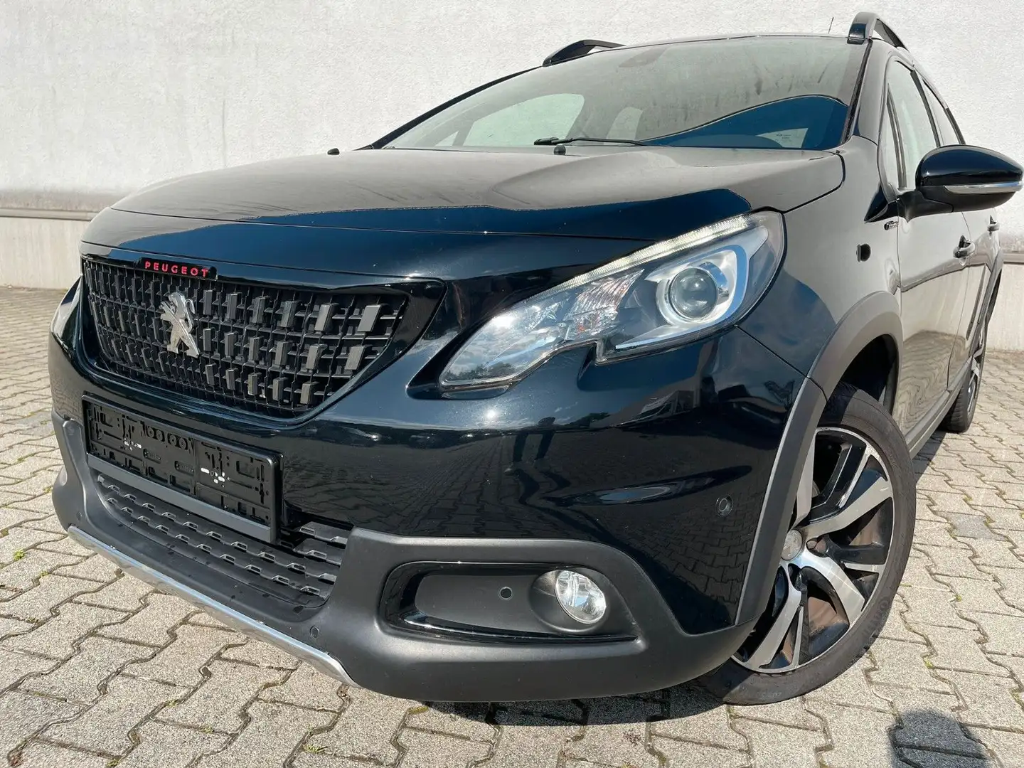 Peugeot 2008 GT-LINE|2.HD|KAMERA|APPLE|AHK|17"|AMBIENTE Schwarz - 1