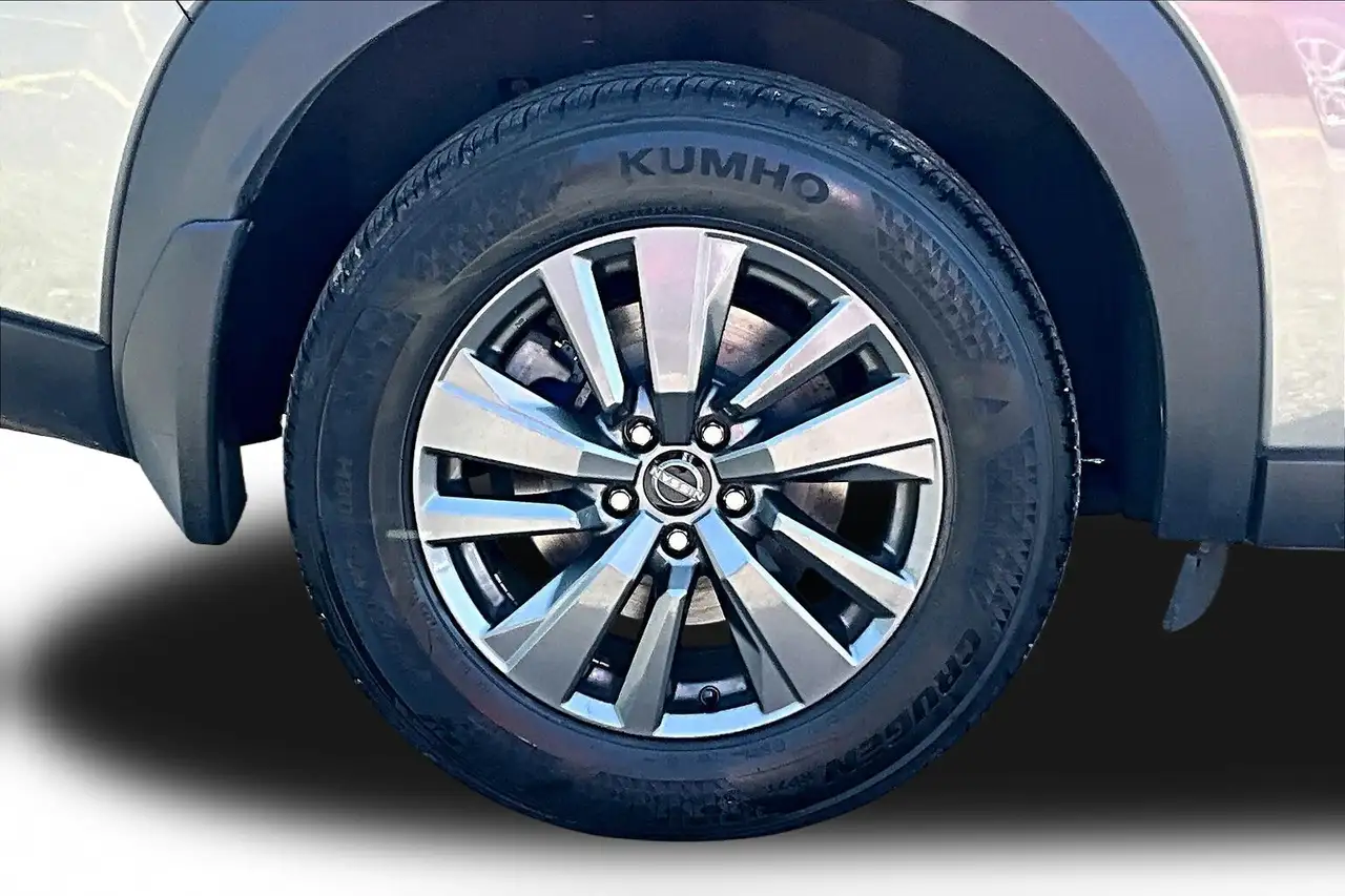 Nissan Pathfinder fotografie Nissan Pathfinder