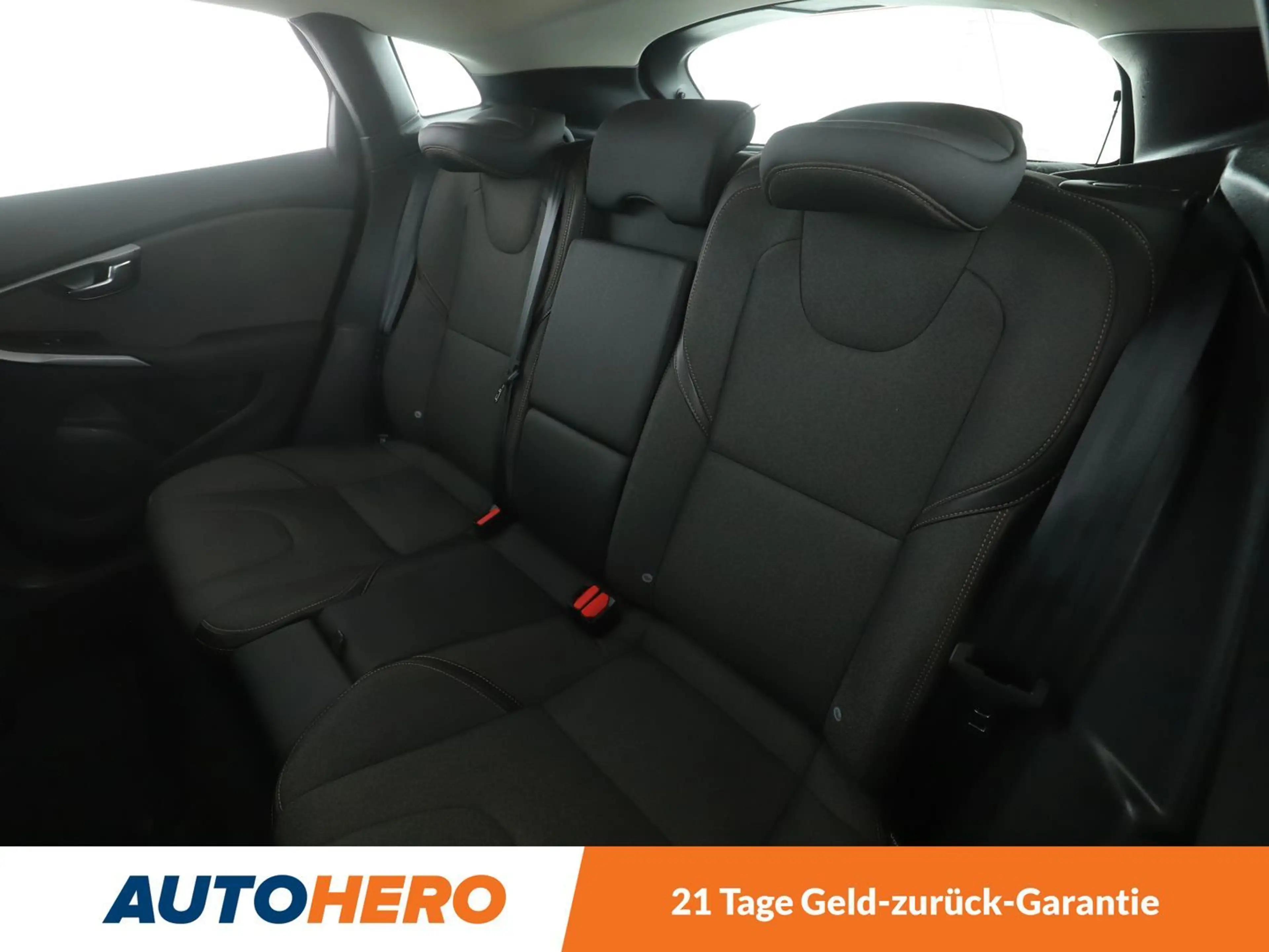 Volvo V40 Cross Country 2.0 D3 Plus Aut.*NAVI*LED*TEMPO*CAM*PDC*SHZ* — photo 14