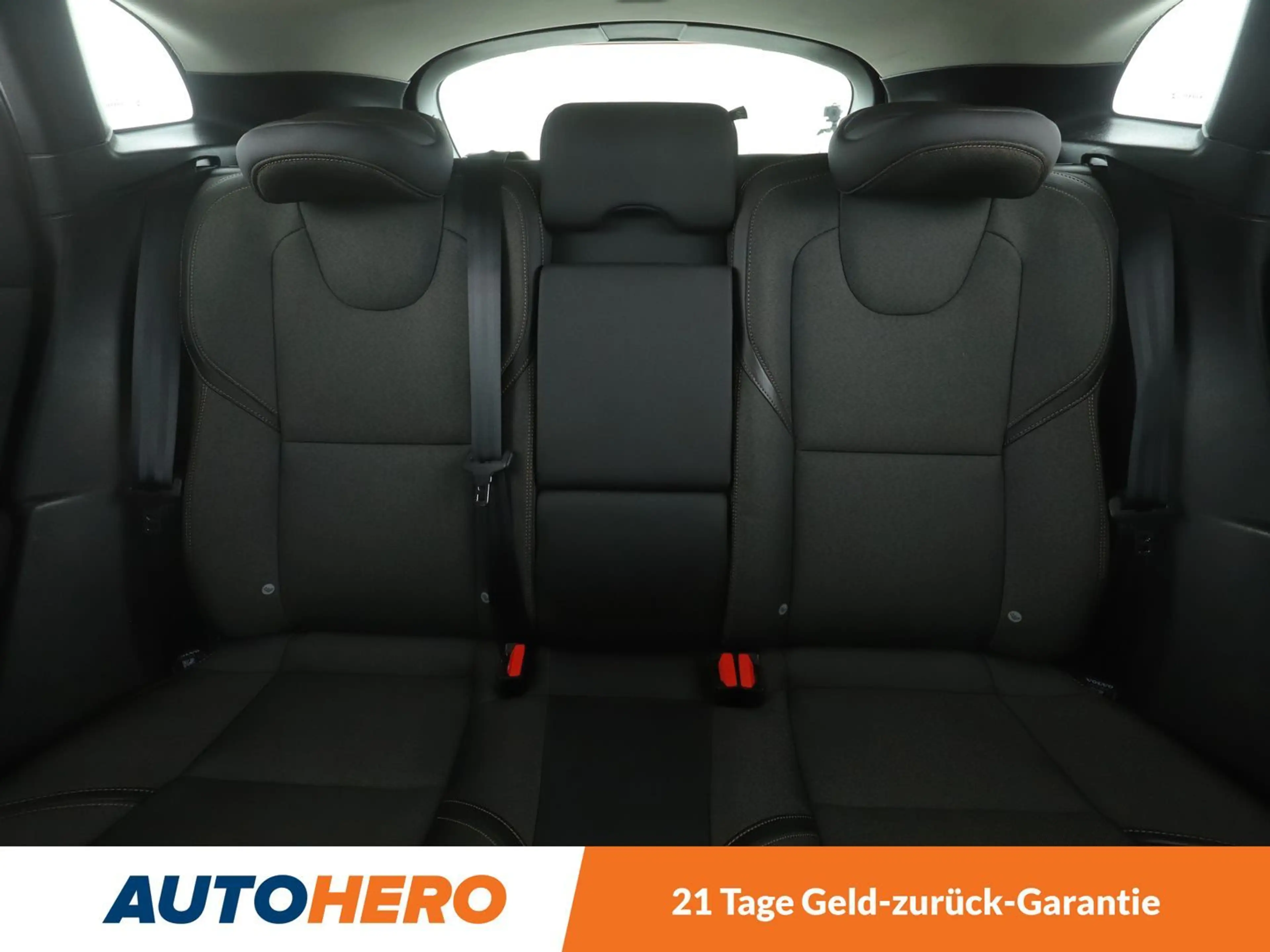 Volvo V40 Cross Country 2.0 D3 Plus Aut.*NAVI*LED*TEMPO*CAM*PDC*SHZ* — photo 15