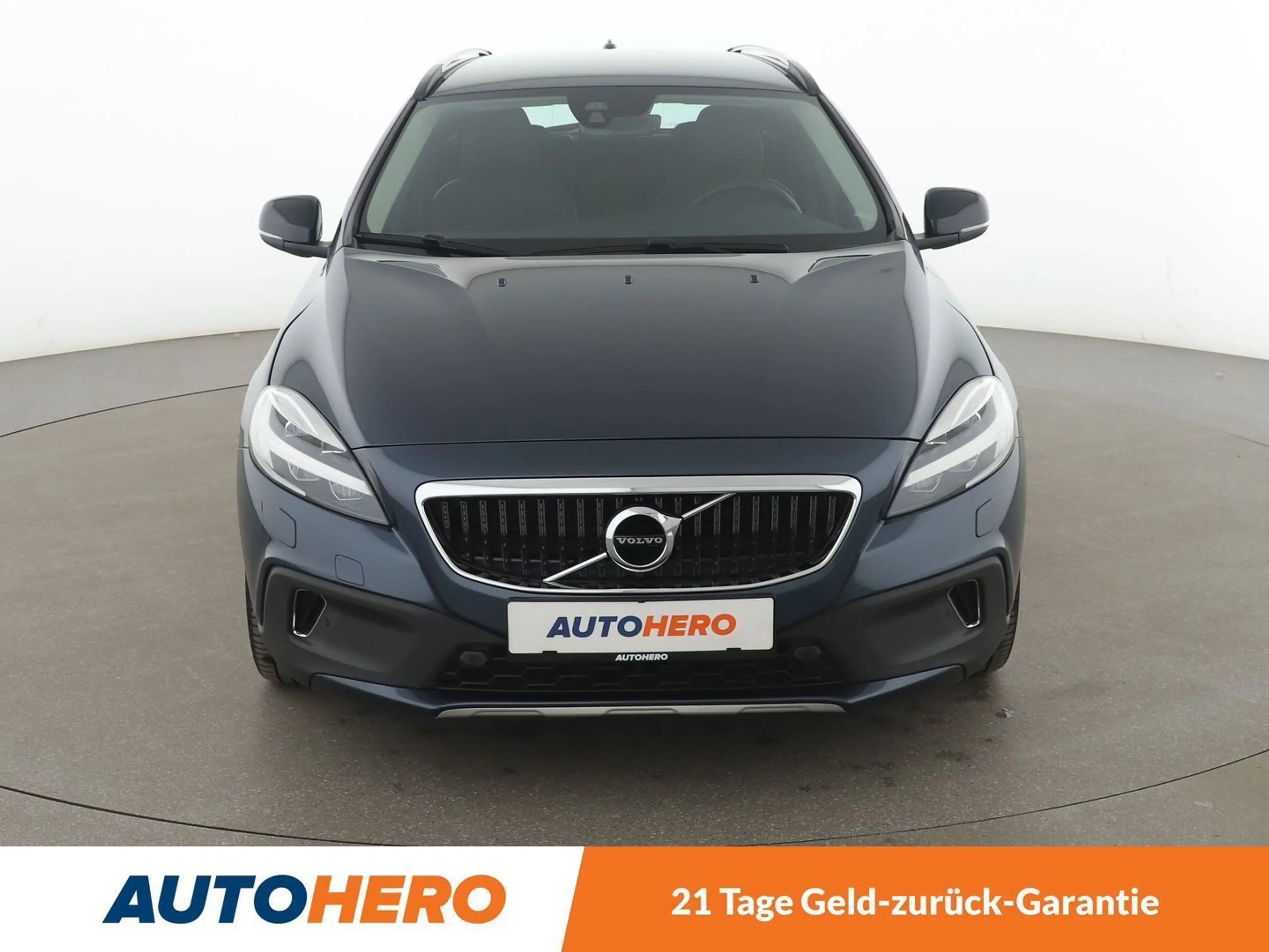 Volvo V40 Cross Country 2.0 D3 Plus Aut.*NAVI*LED*TEMPO*CAM*PDC*SHZ* — photo 9