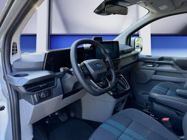 Ford Tourneo Custom view 13