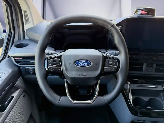 Ford Tourneo Custom view 11