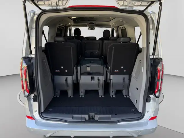 Ford Tourneo Custom view 7