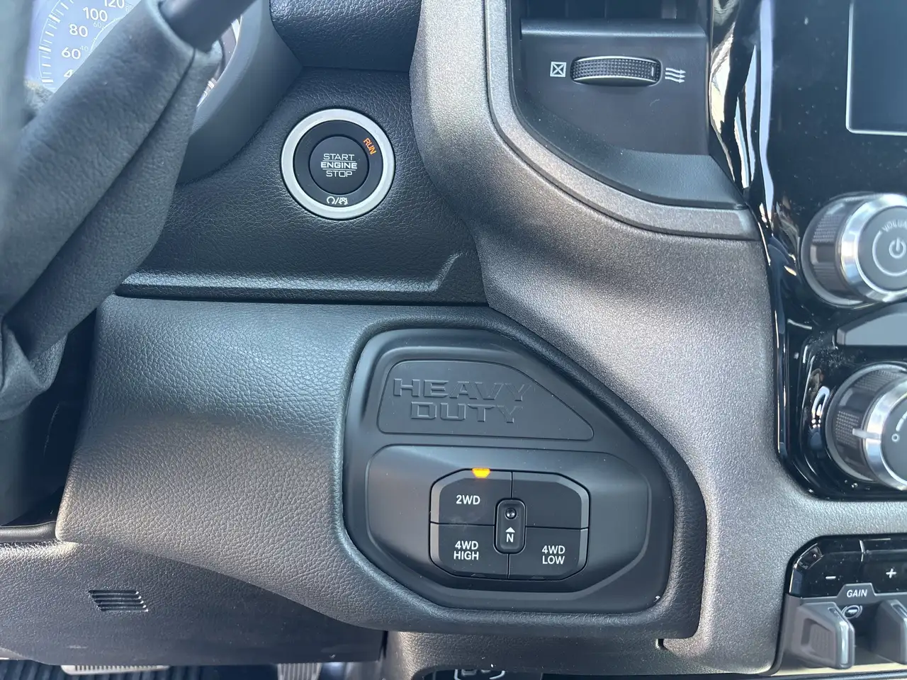RAM 3500 снимка RAM 3500