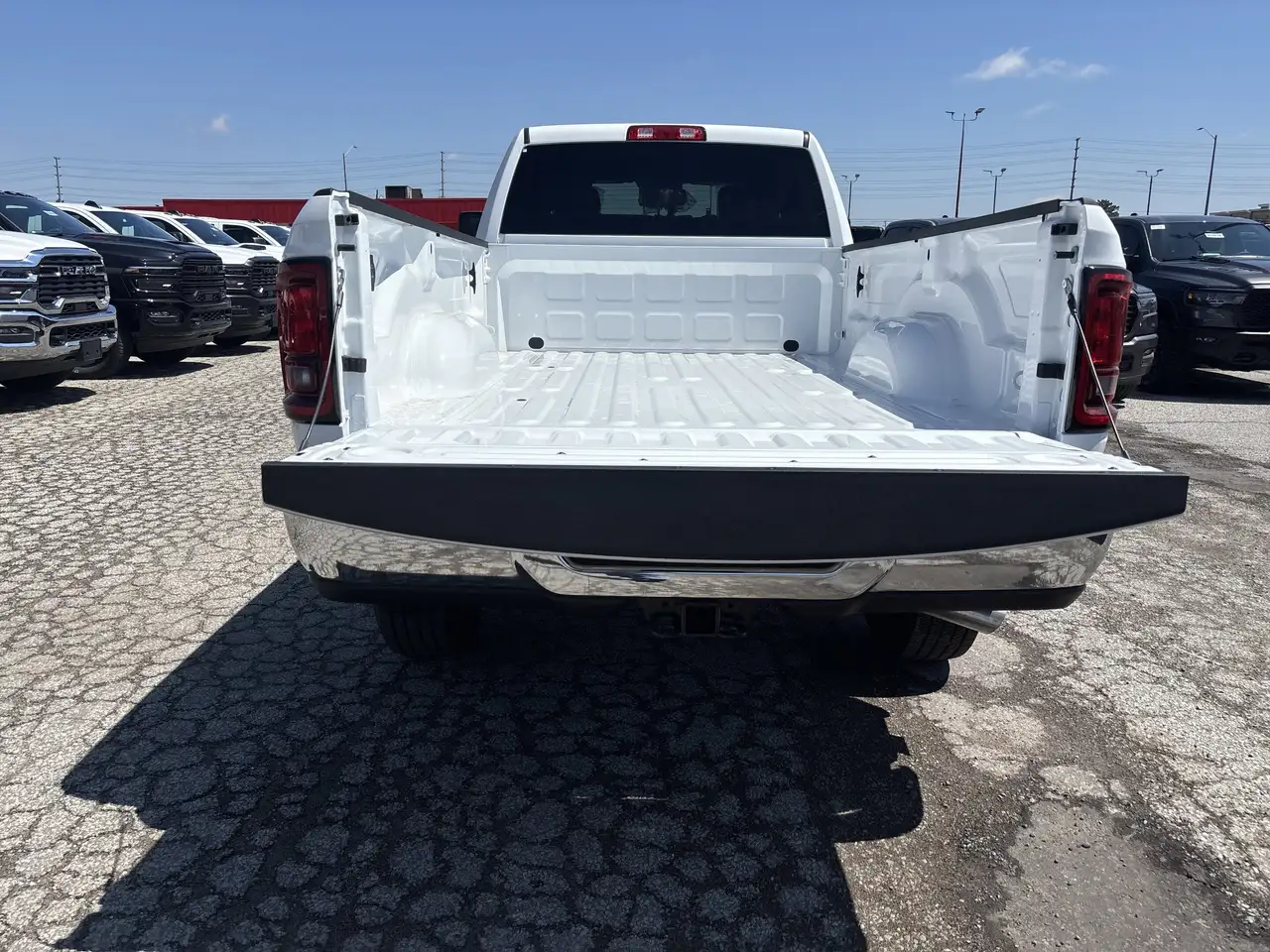RAM 3500 снимка RAM 3500