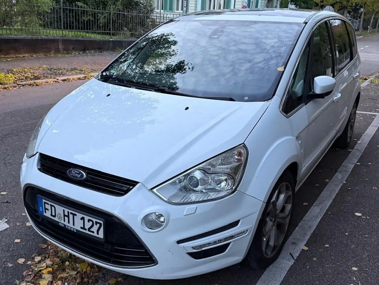 Ford S-Max S-Max 2.0 TDCi DPF Automatik Titanium mit AHK Weiß - 1