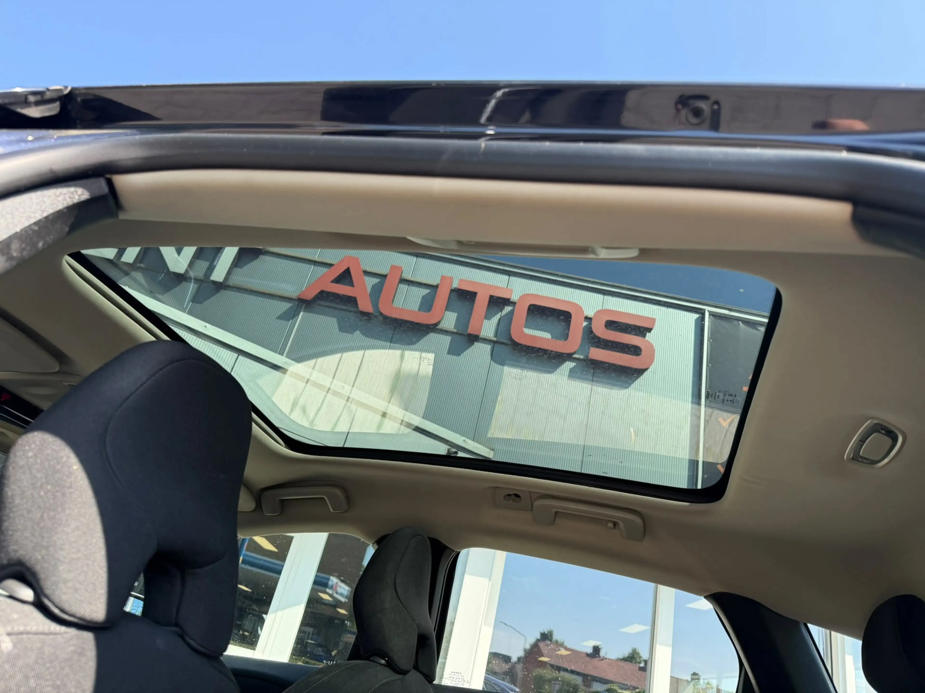 Volvo V40 2.0 D2 Kinetic Business | Panoramadak | Navigatie — photo 9