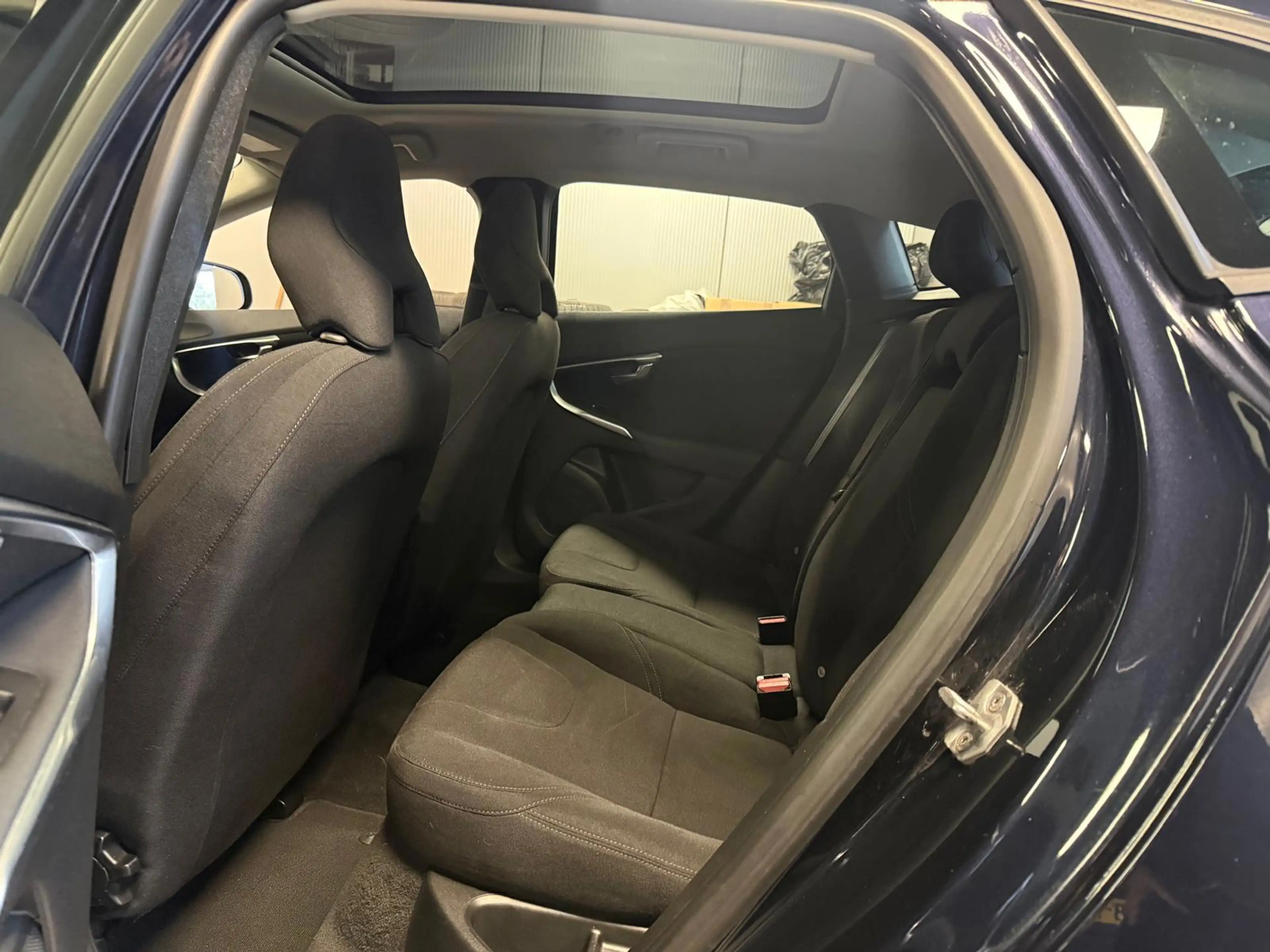 Volvo V40 2.0 D2 Kinetic Business | Panoramadak | Navigatie — photo 14