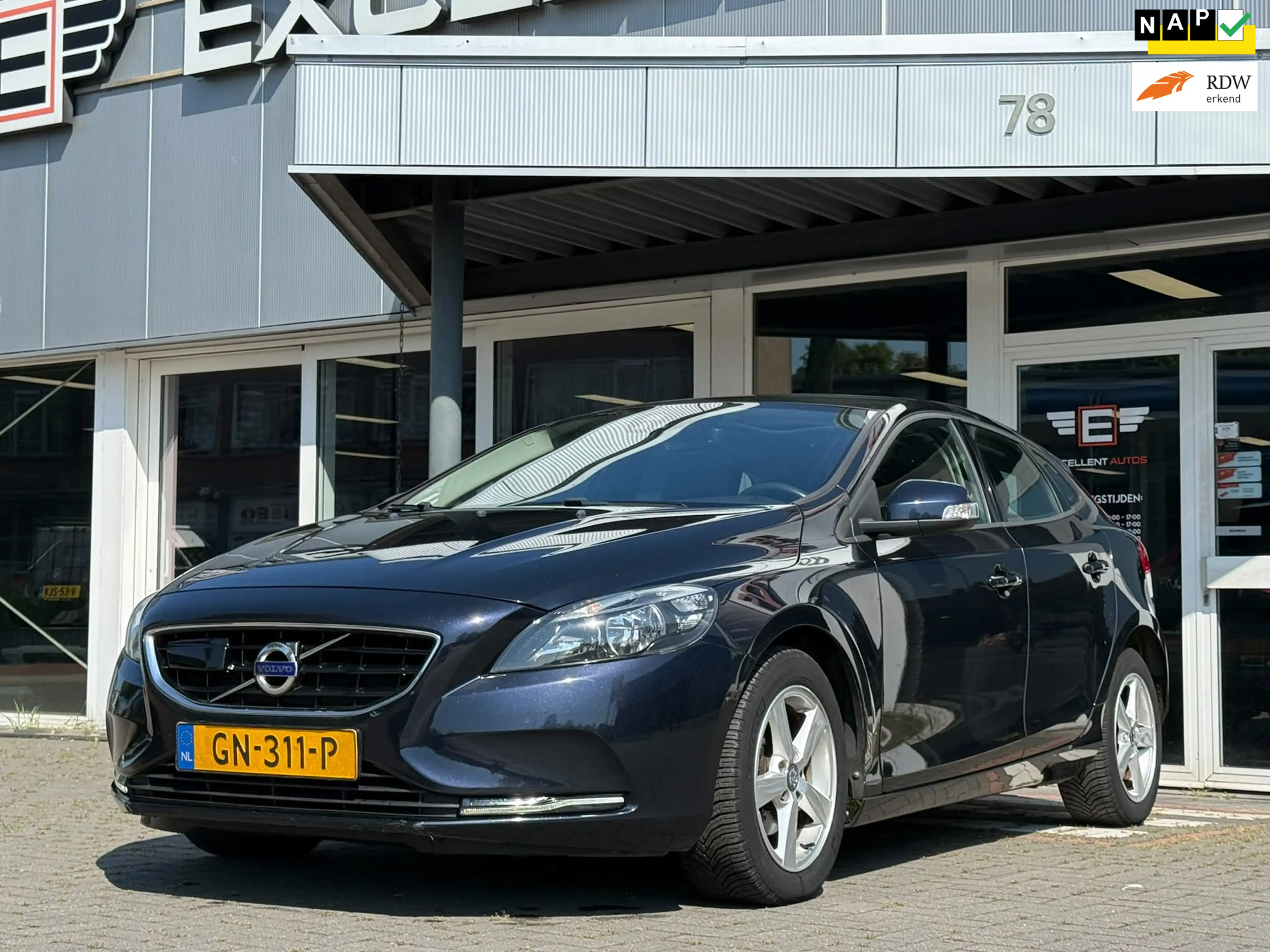 Volvo V40 2.0 D2 Kinetic Business | Panoramadak | Navigatie