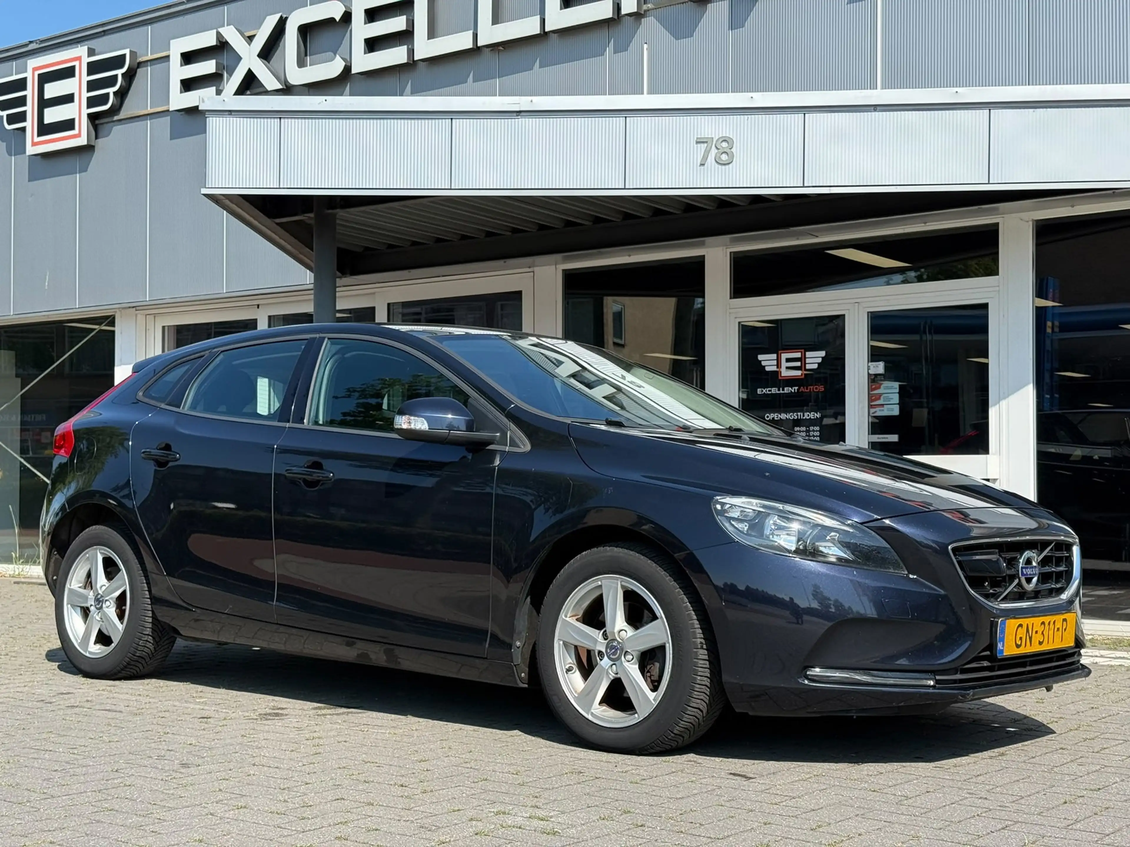 Volvo V40 2.0 D2 Kinetic Business | Panoramadak | Navigatie — photo 3