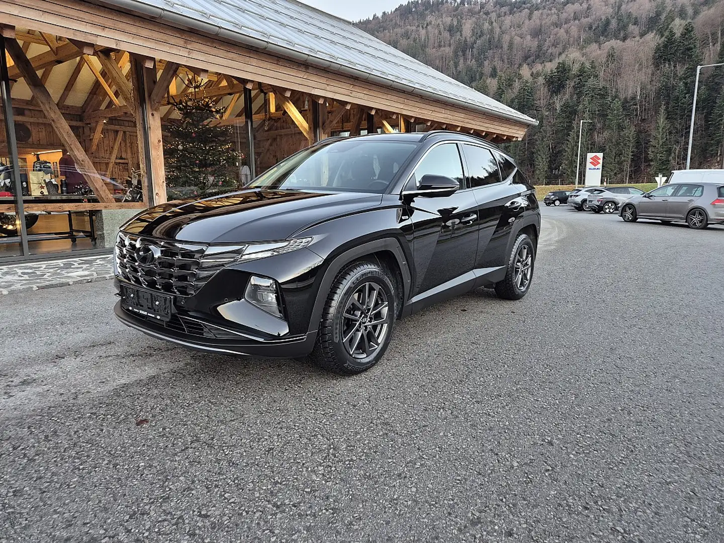 Hyundai TUCSON Tucson 1,6 T-GDI 2WD 48V Trend Line DCT Schwarz - 1