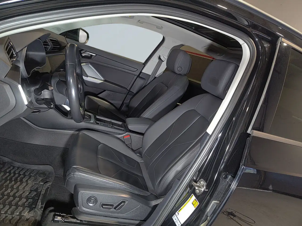 Audi Q3 снимка Audi Q3