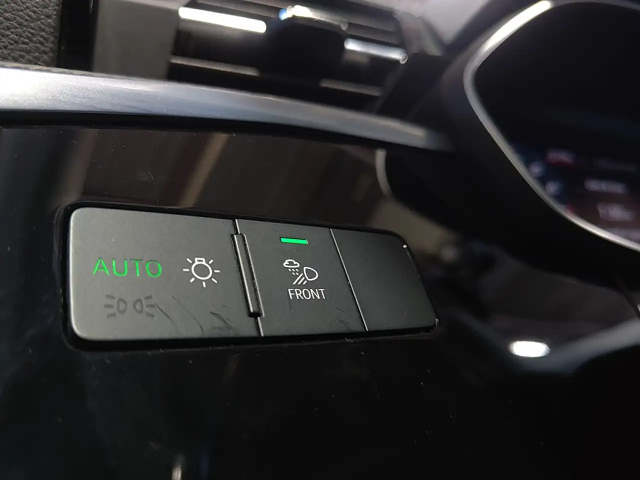 Audi Q3 снимка Audi Q3