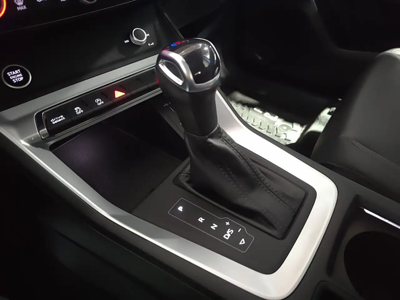 Audi Q3 снимка Audi Q3