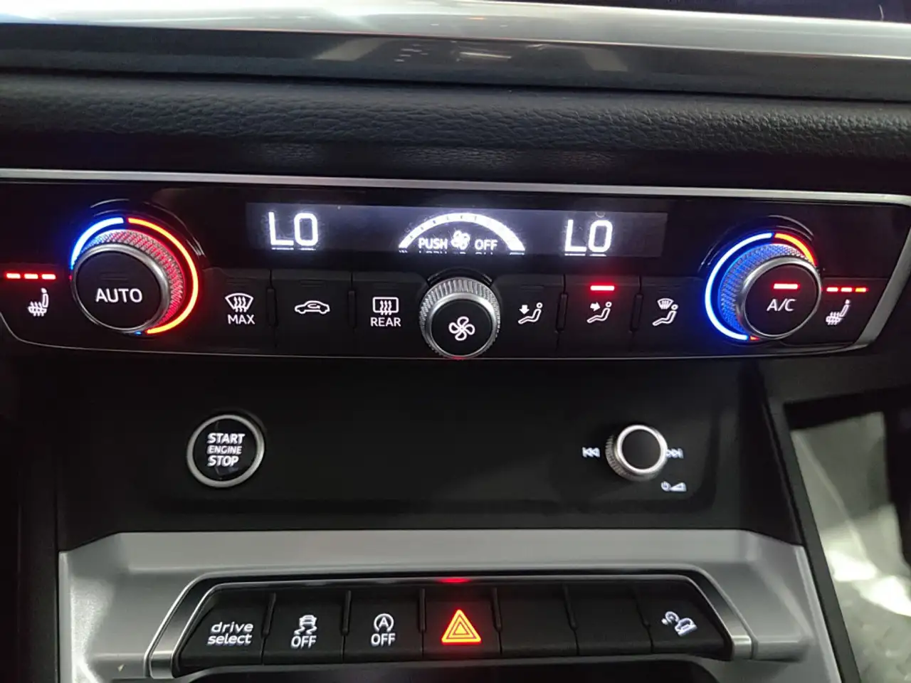 Audi Q3 снимка Audi Q3