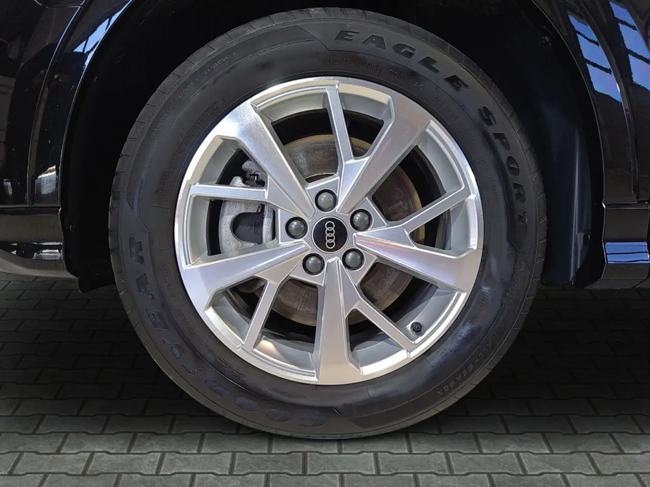 Audi Q3 снимка Audi Q3