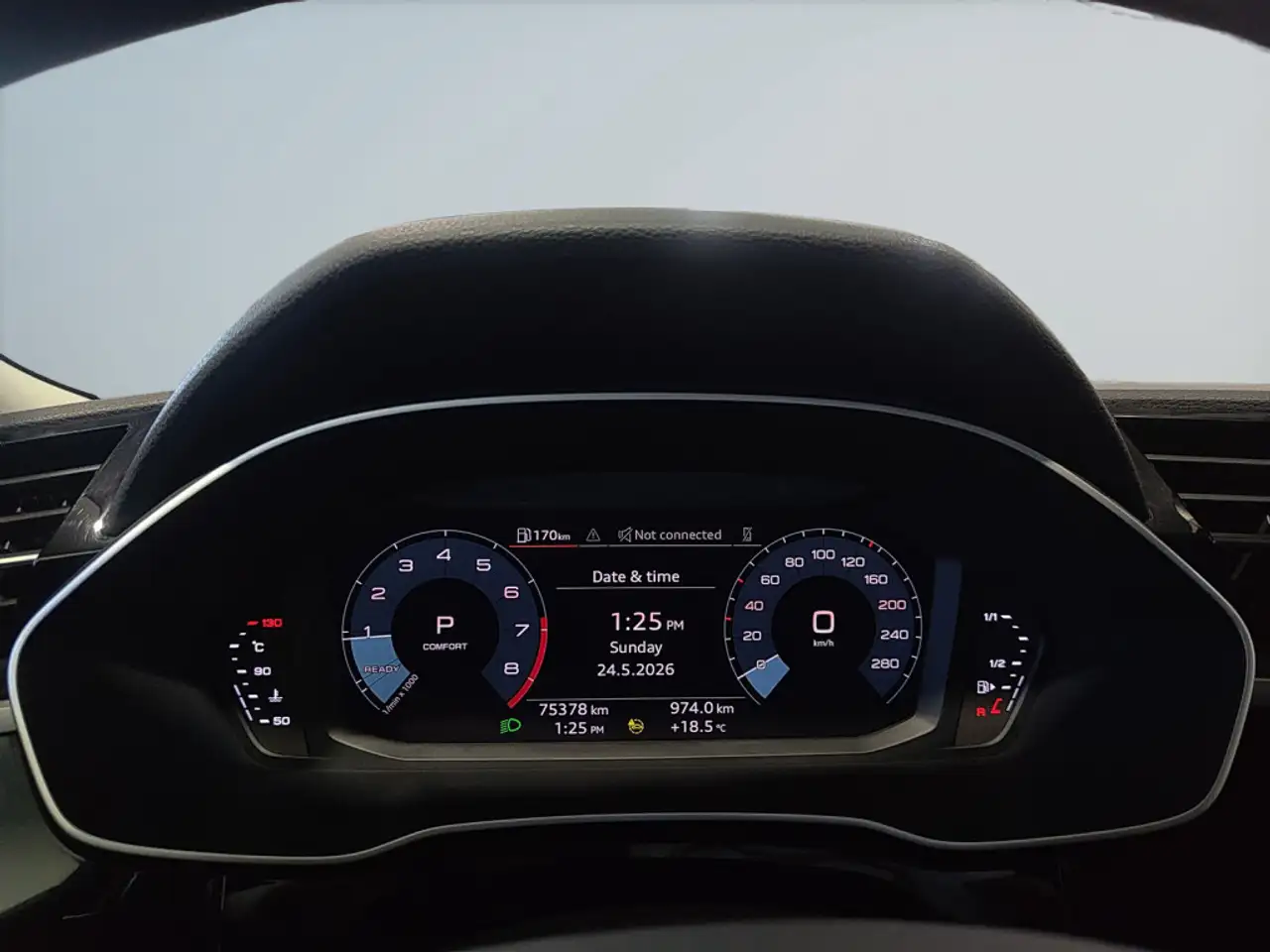 Audi Q3 снимка Audi Q3
