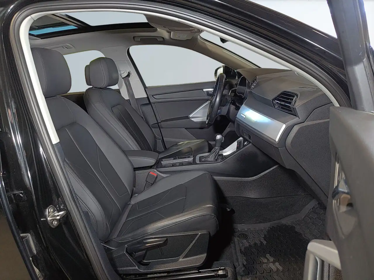 Audi Q3 снимка Audi Q3