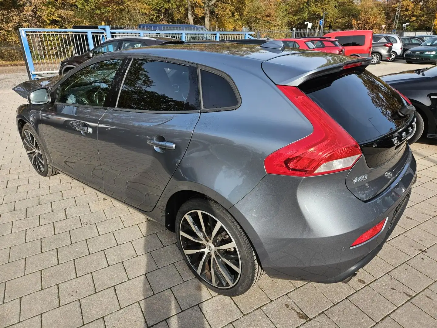 Volvo V40 Momentum Gris - 2