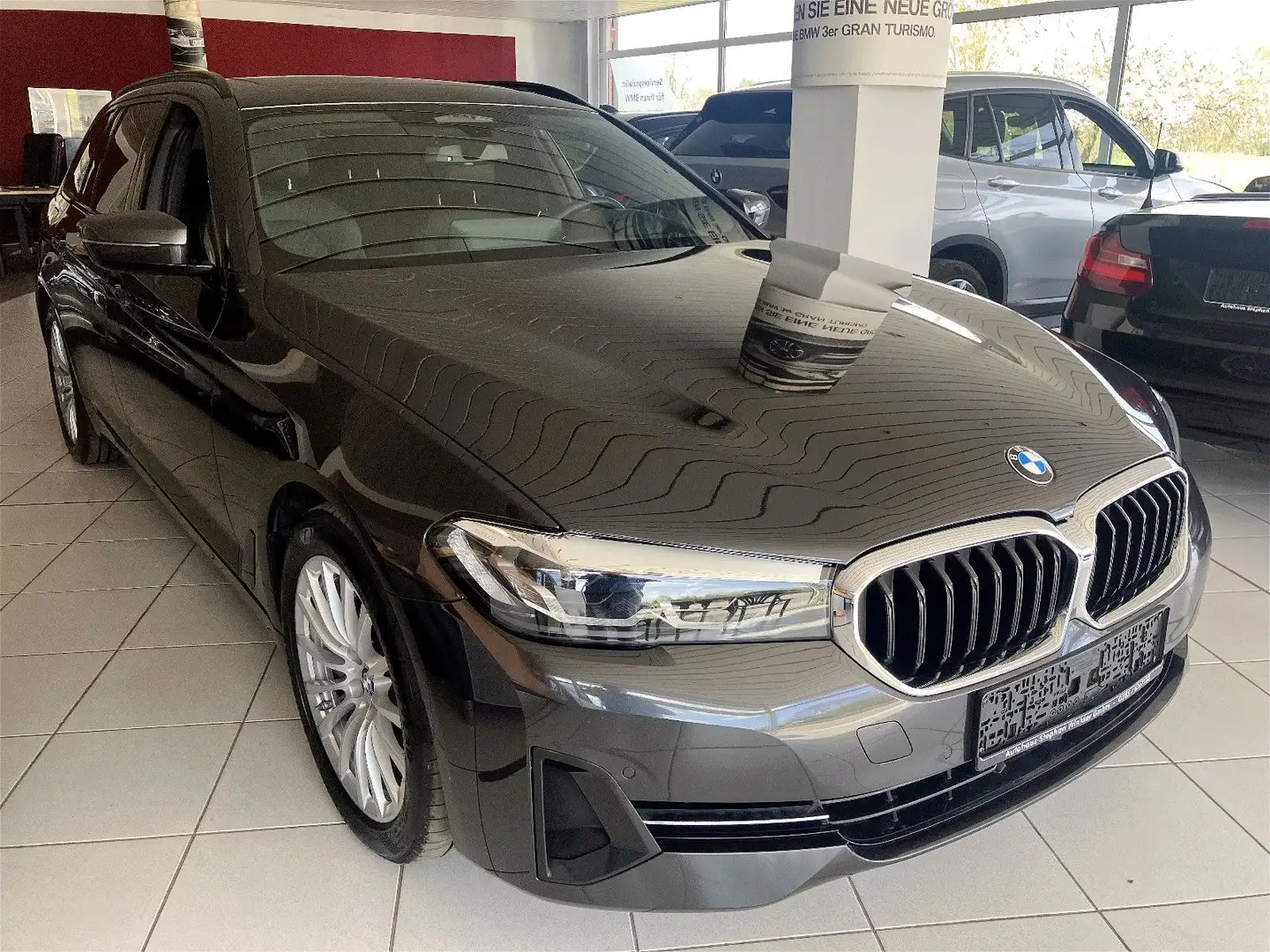 BMW 530 dxDrive 1Hd/HiFi/DAB/LivePRO/HuD/Wireless/ACC Grau - 1