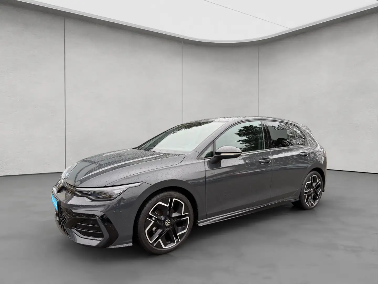 Volkswagen Golf VIII R-Line 1.5 eTSI DSG ACC RFK SHZ NAVI IQ. Gris - 2