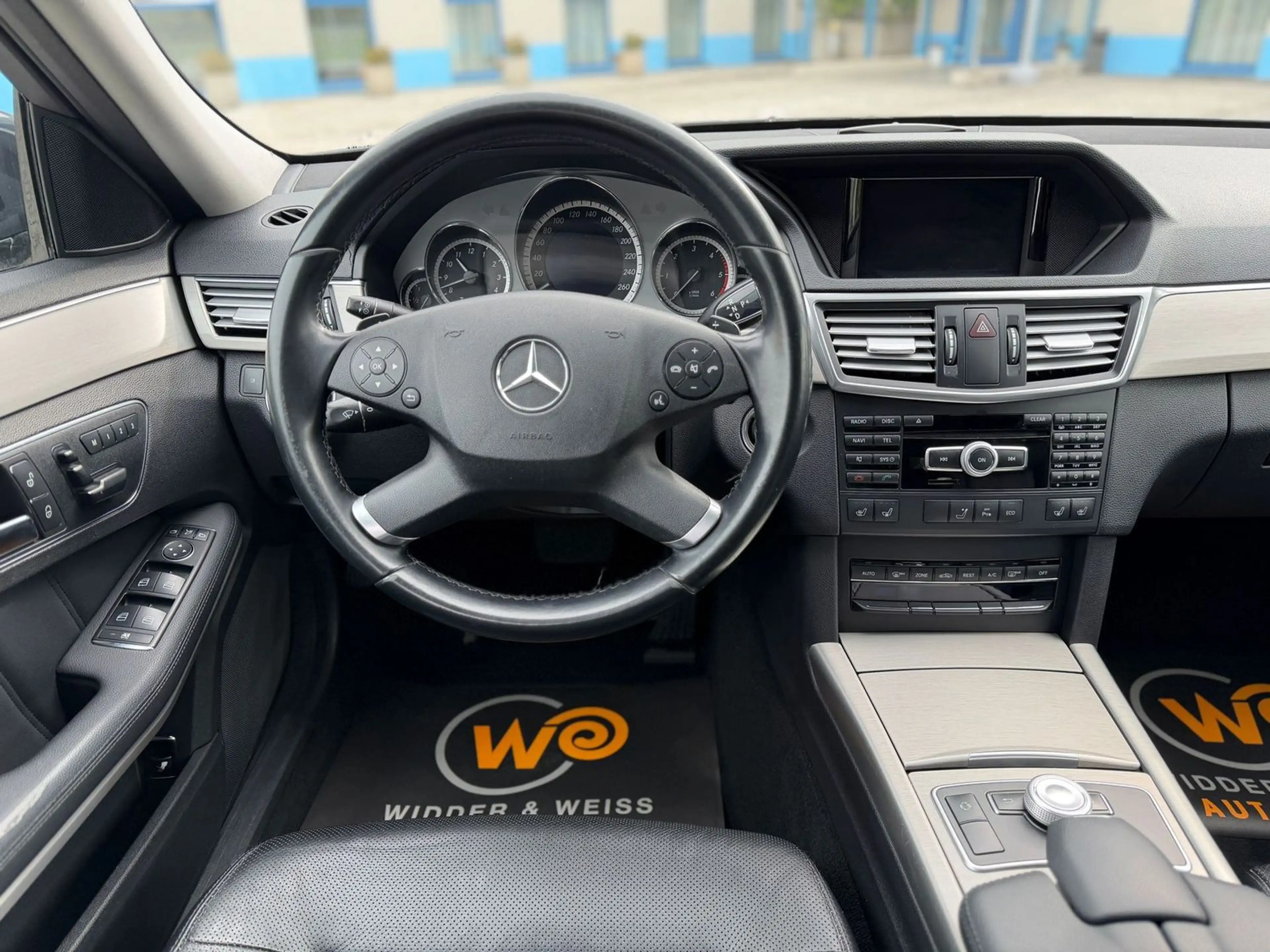 Mercedes-Benz E 250 CDI 4Matic Sport AUTOMATIK/XENON/LEDER/SITZBELÜFT — photo 12