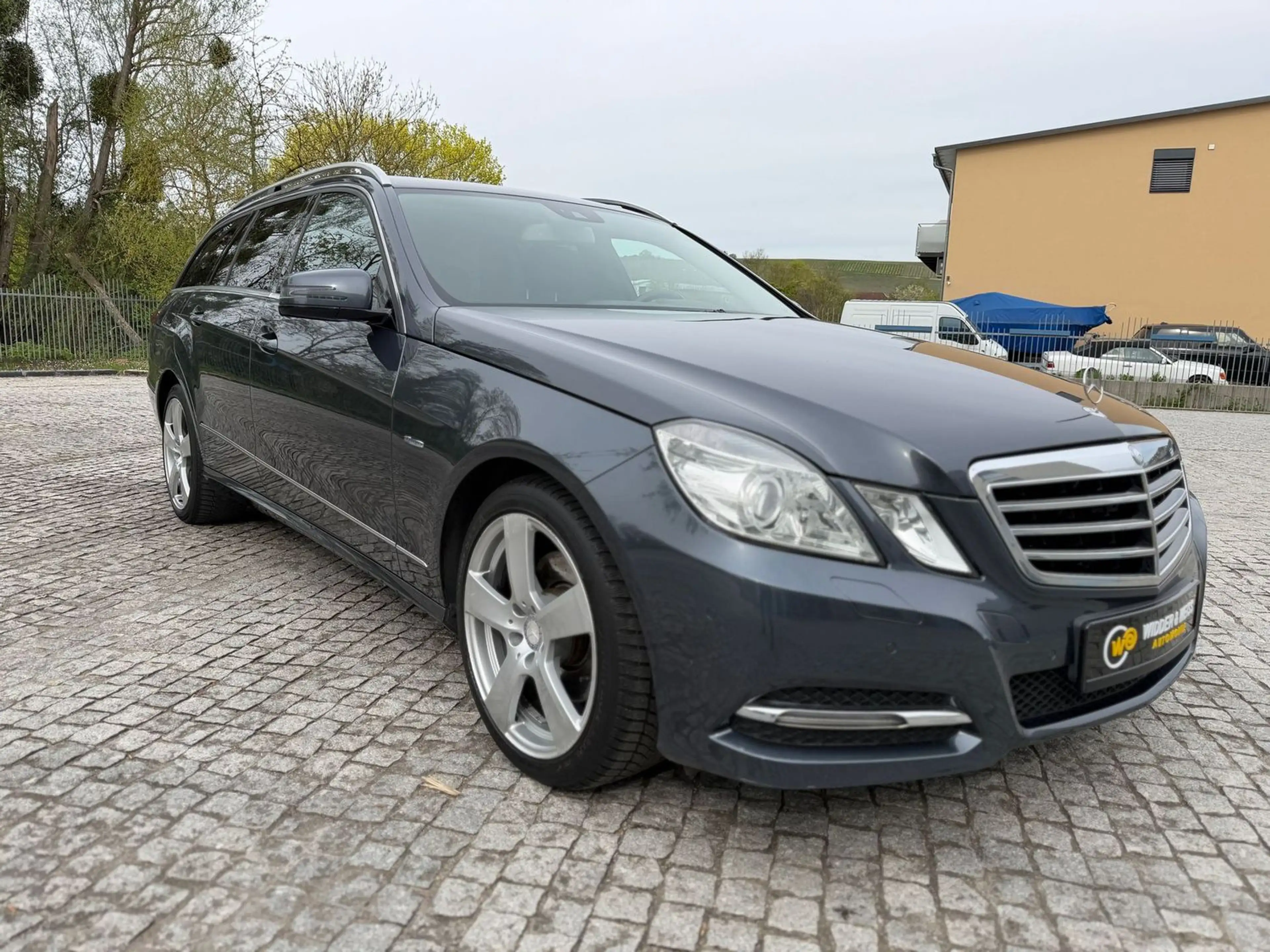 Mercedes-Benz E 250 CDI 4Matic Sport AUTOMATIK/XENON/LEDER/SITZBELÜFT — photo 2