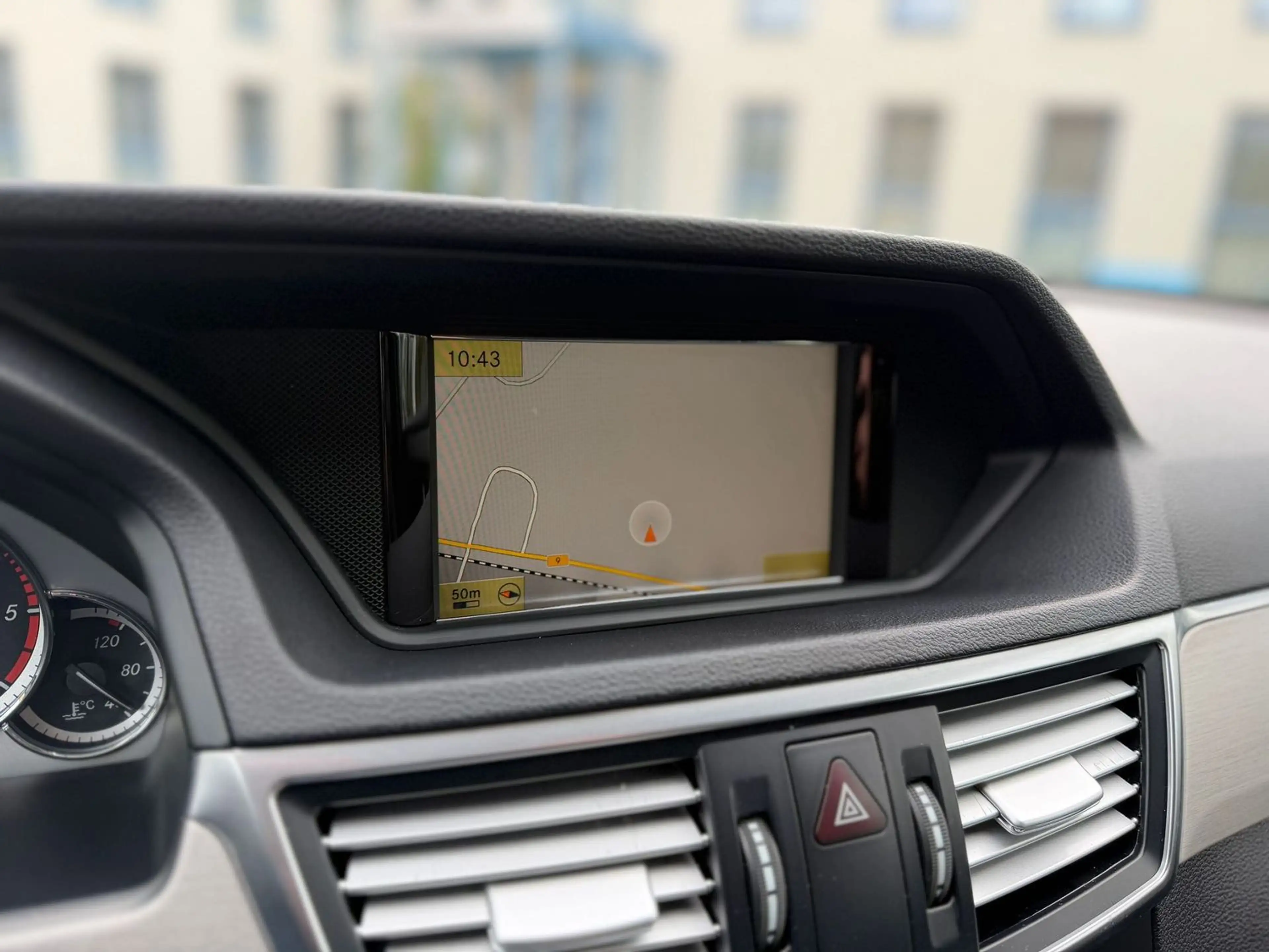 Mercedes-Benz E 250 CDI 4Matic Sport AUTOMATIK/XENON/LEDER/SITZBELÜFT — photo 16