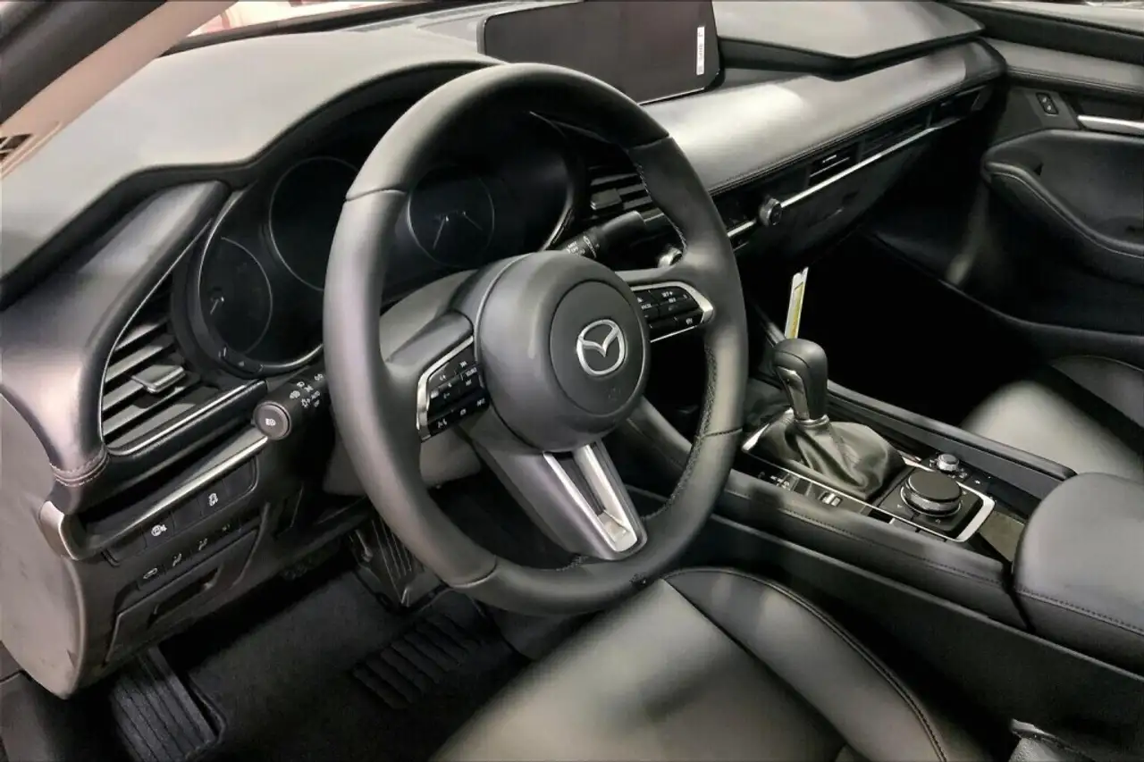 Mazda 3 снимка Mazda 3