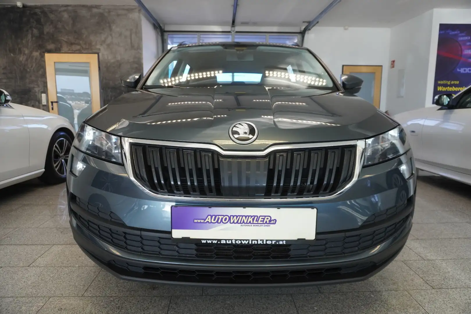 Skoda Karoq 1,6 TDI City PDC/SHZ Grau - 2