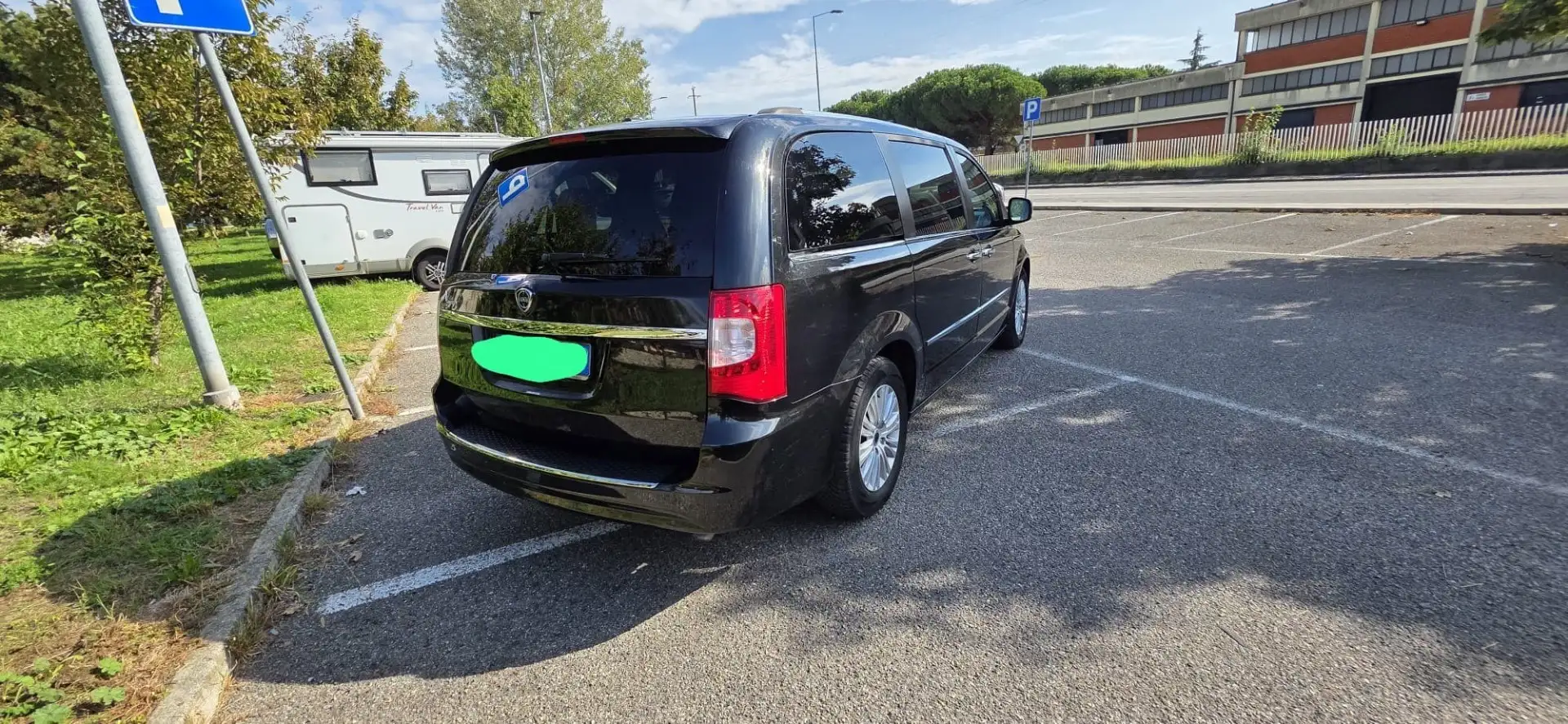 Lancia Voyager 2.8CRD Platinum 177 Aut. - 2
