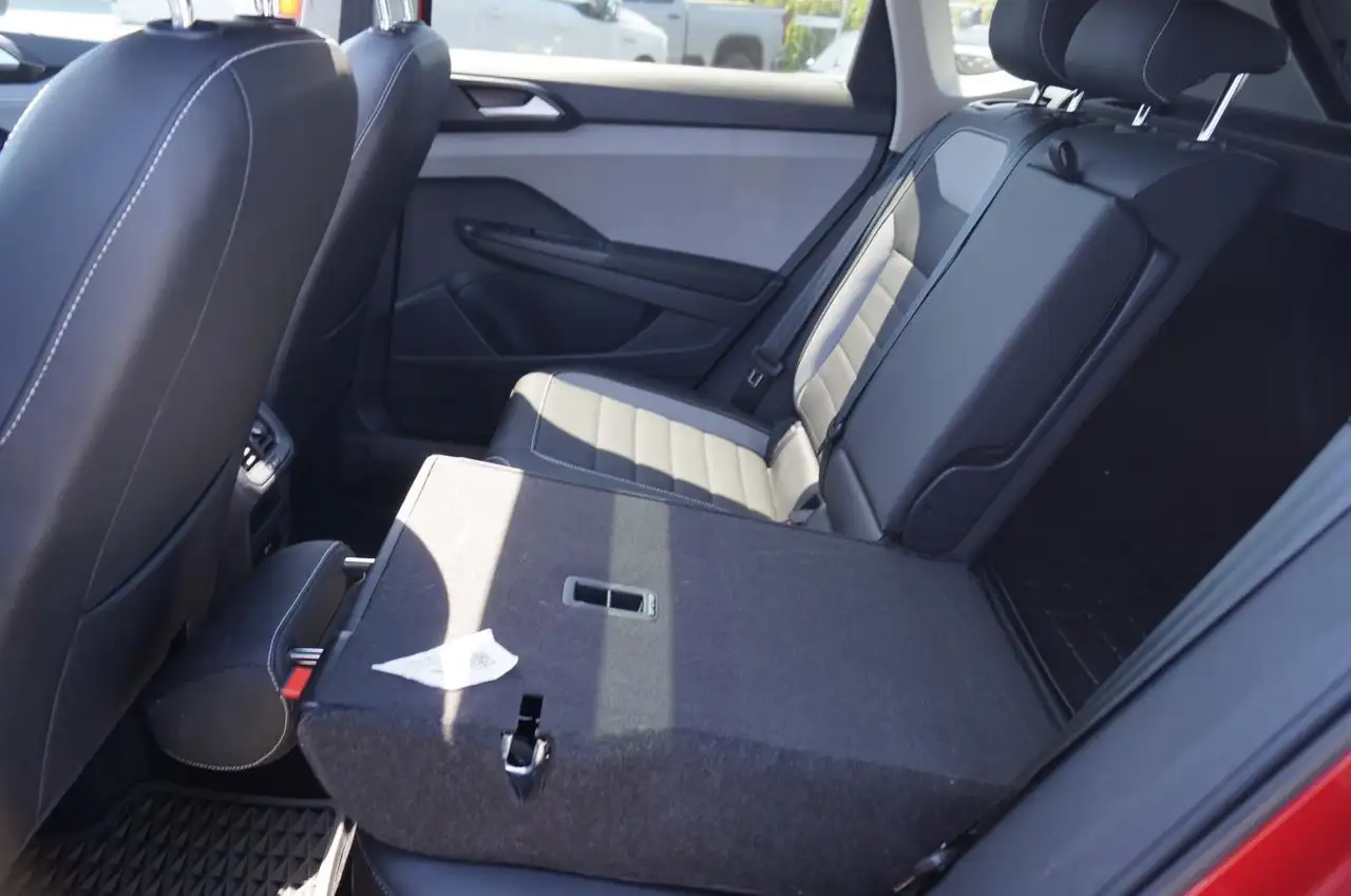Volkswagen Taos снимка Volkswagen Taos