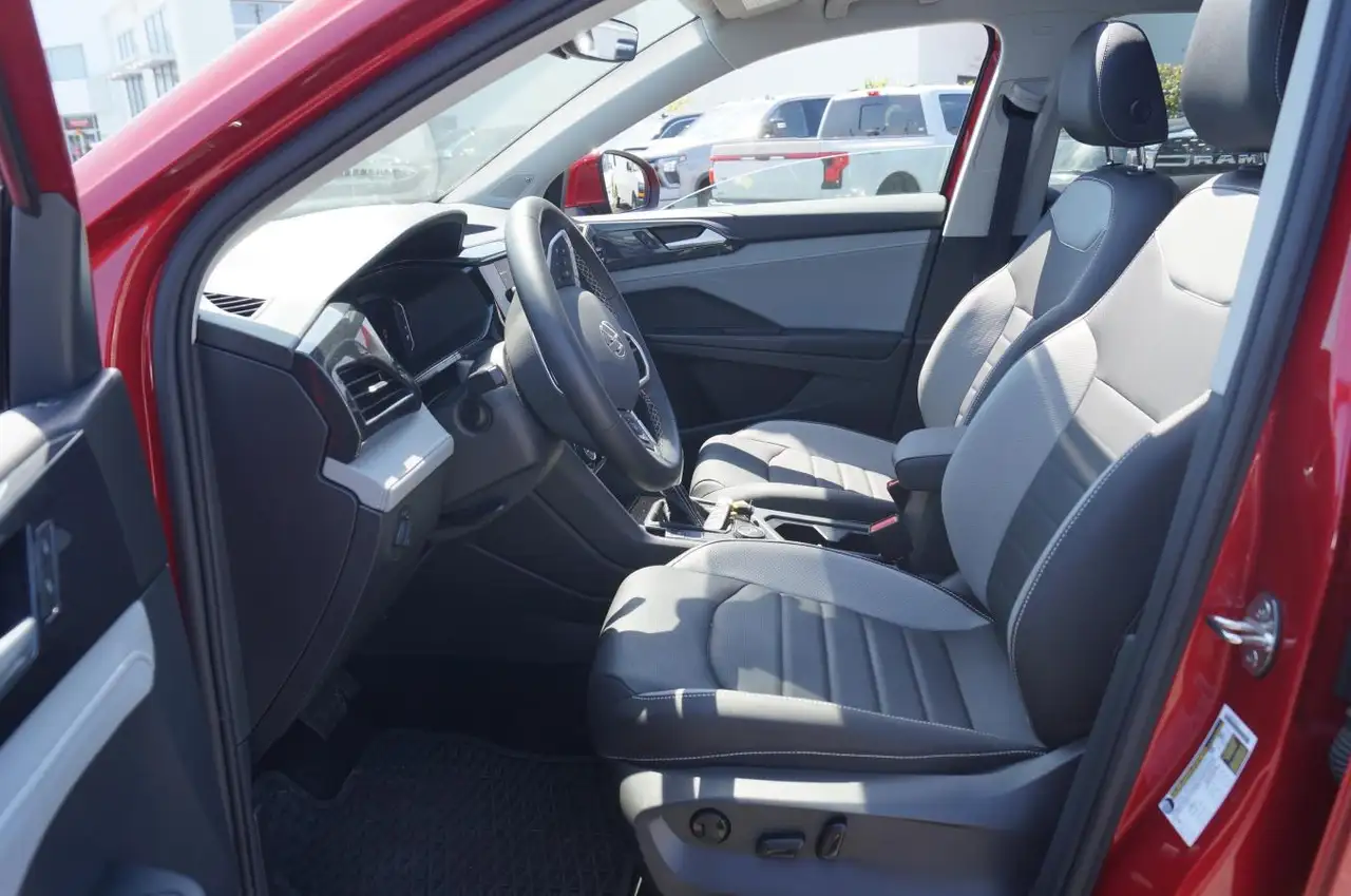 Volkswagen Taos снимка Volkswagen Taos