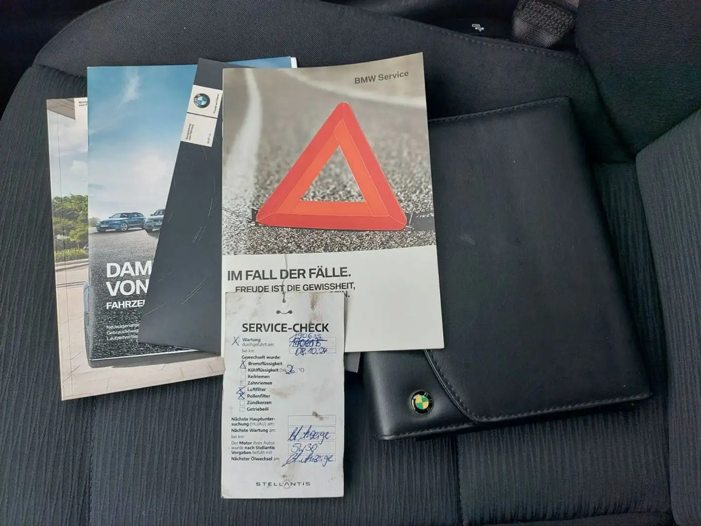 BMW 116 Baureihe 1 Lim. 116d Klima Sitzheizung Schwarz - 2