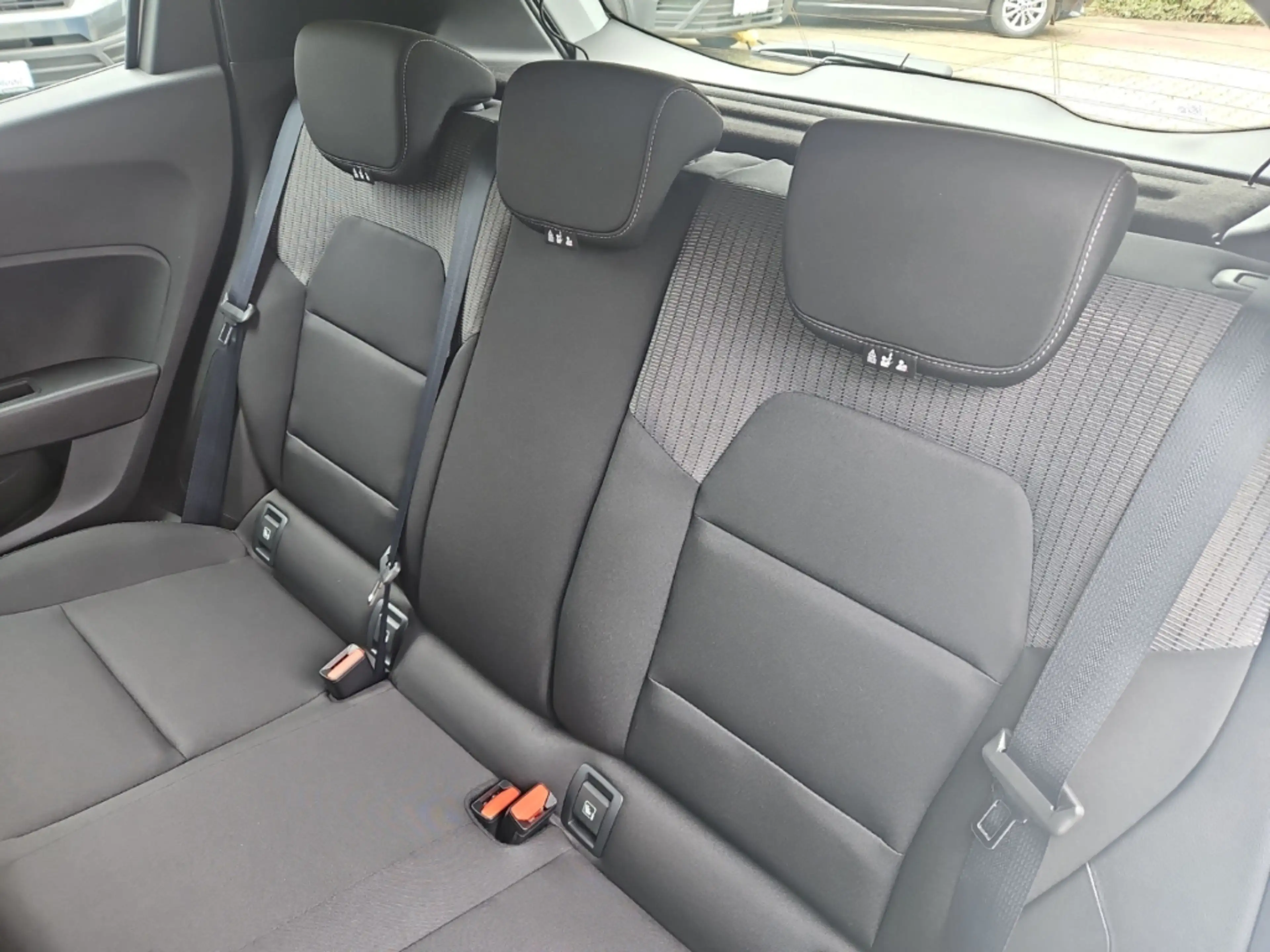 Mitsubishi Colt Basis 1.0, Android, Bluetooth — photo 9