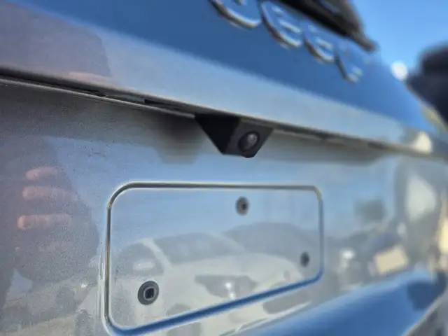 Jeep Avenger view 2