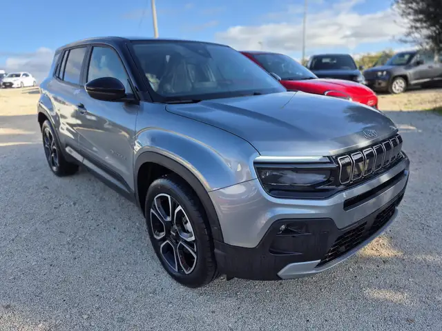 Jeep Avenger view 4