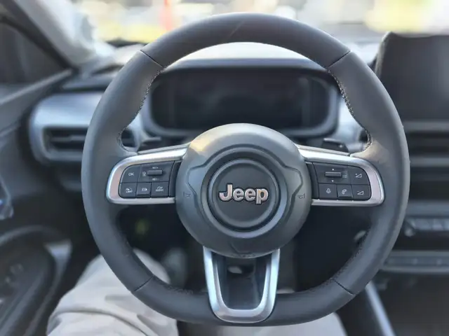 Jeep Avenger view 8