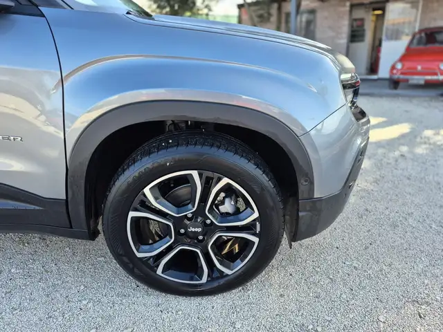Jeep Avenger view 15