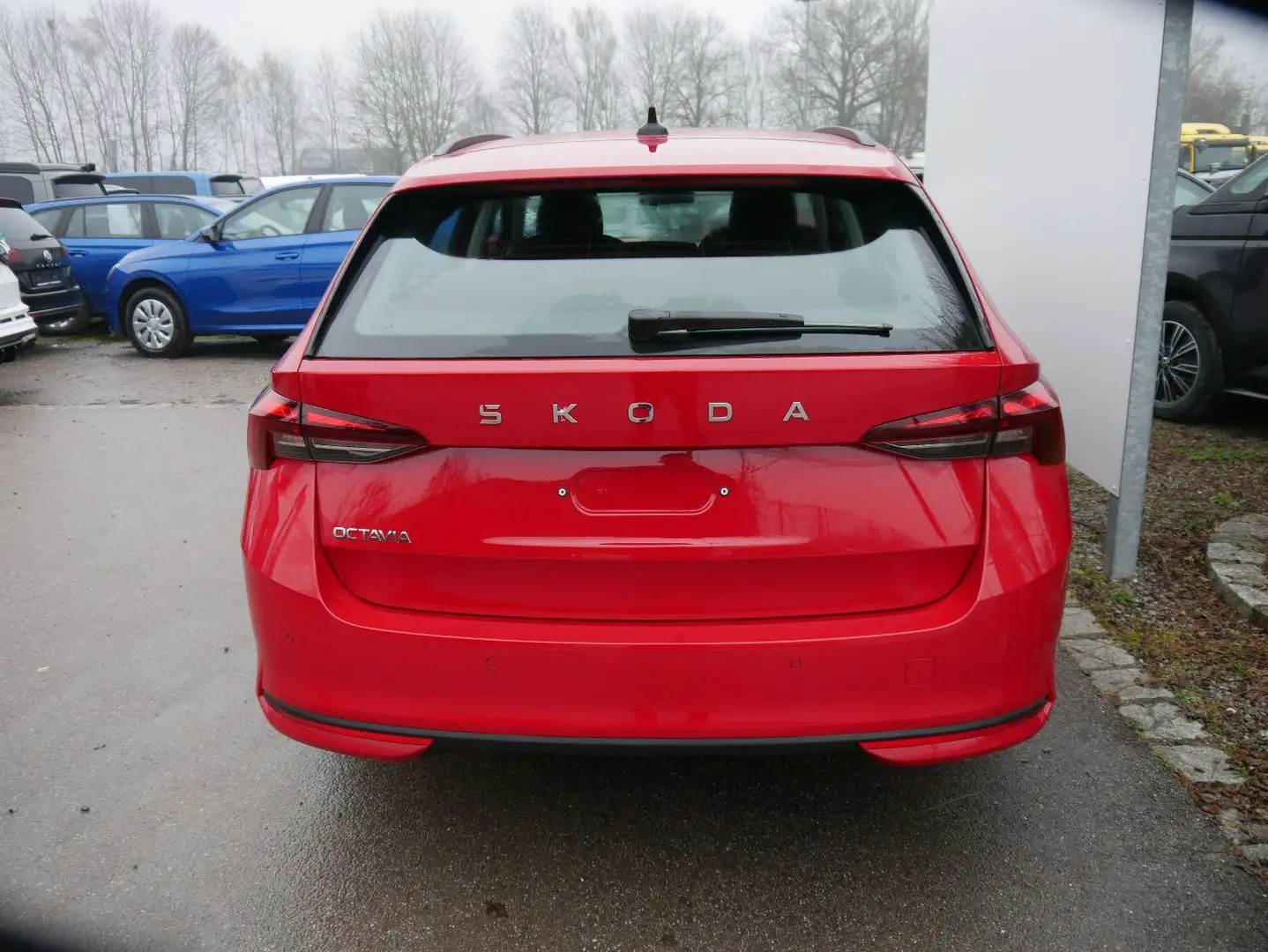 Skoda Octavia Combi Selection 2.0 TDI DSG Selection*LED*PDC*S... Rot - 2