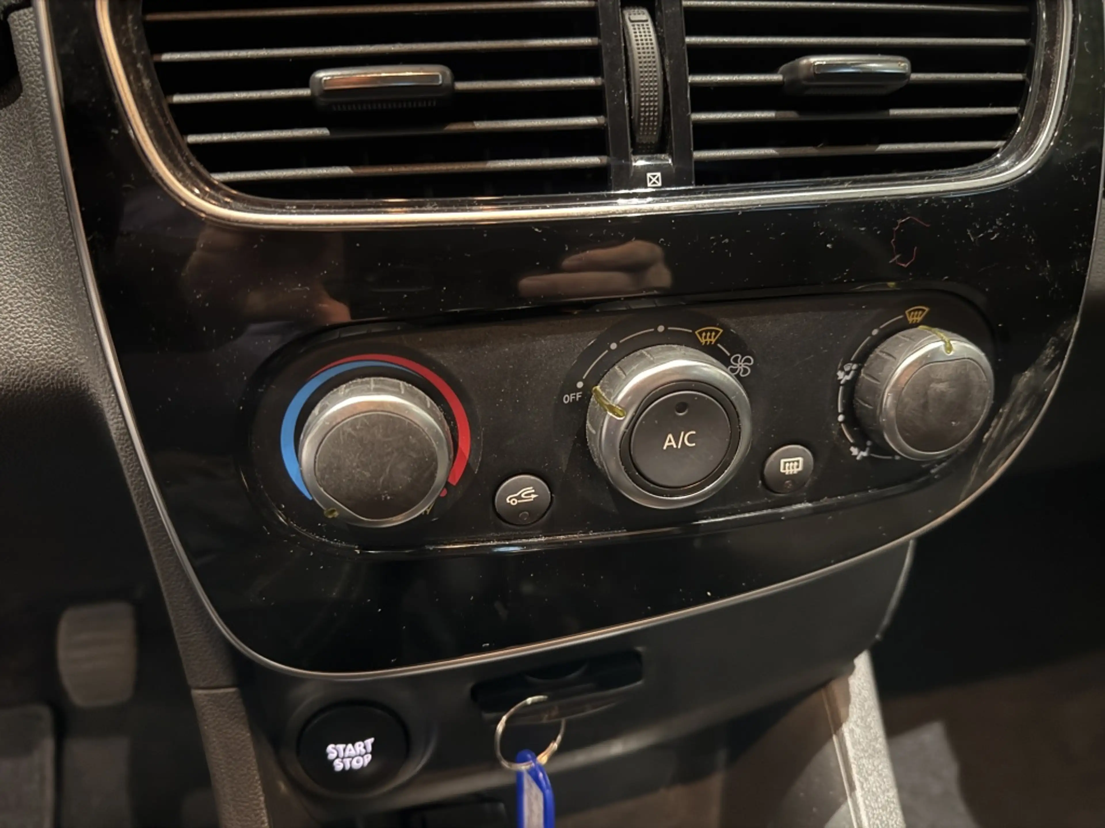 Renault Clio Estate 0.9 TCe Zen — photo 10