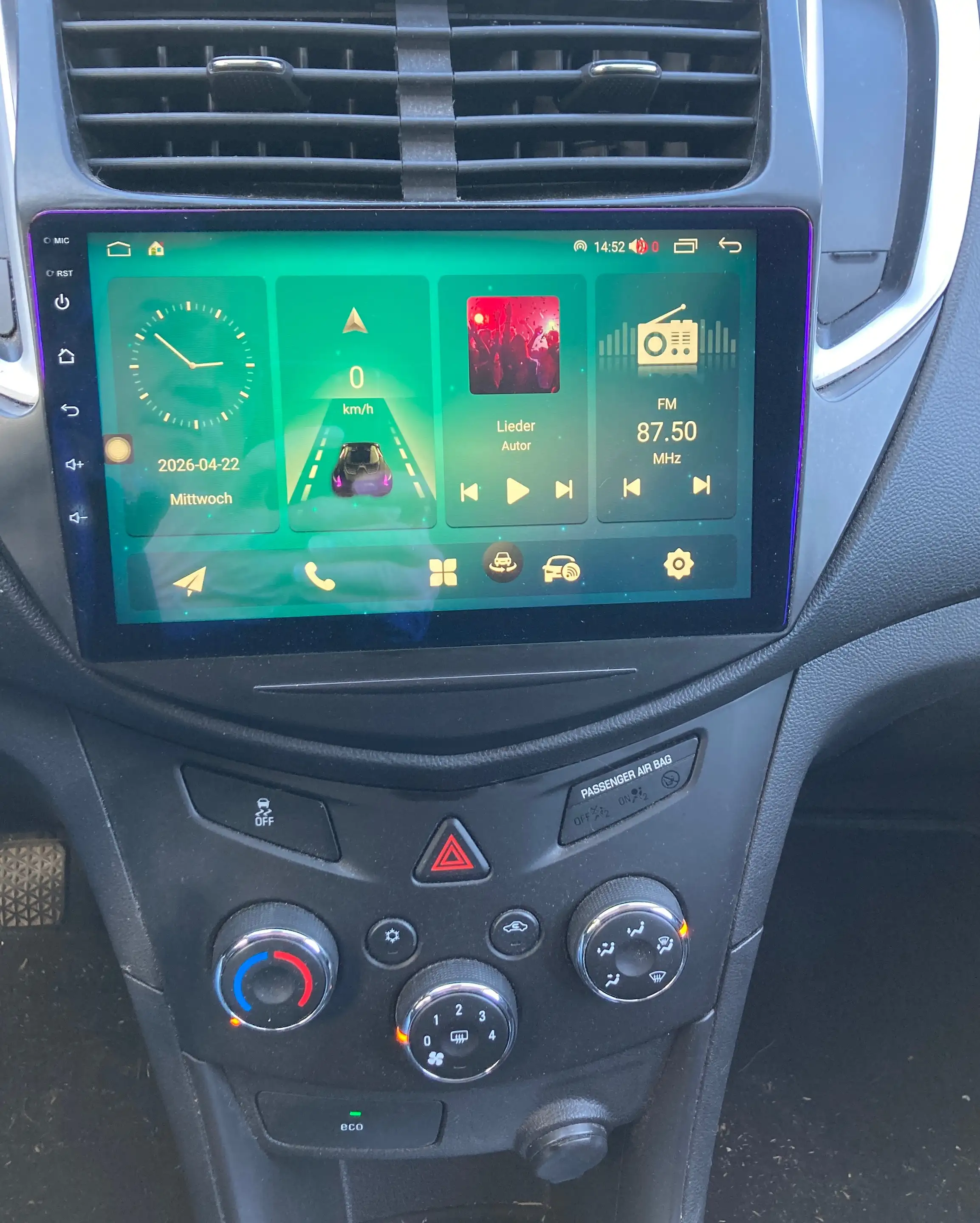 Chevrolet Trax 4x2 LS+ — photo 15